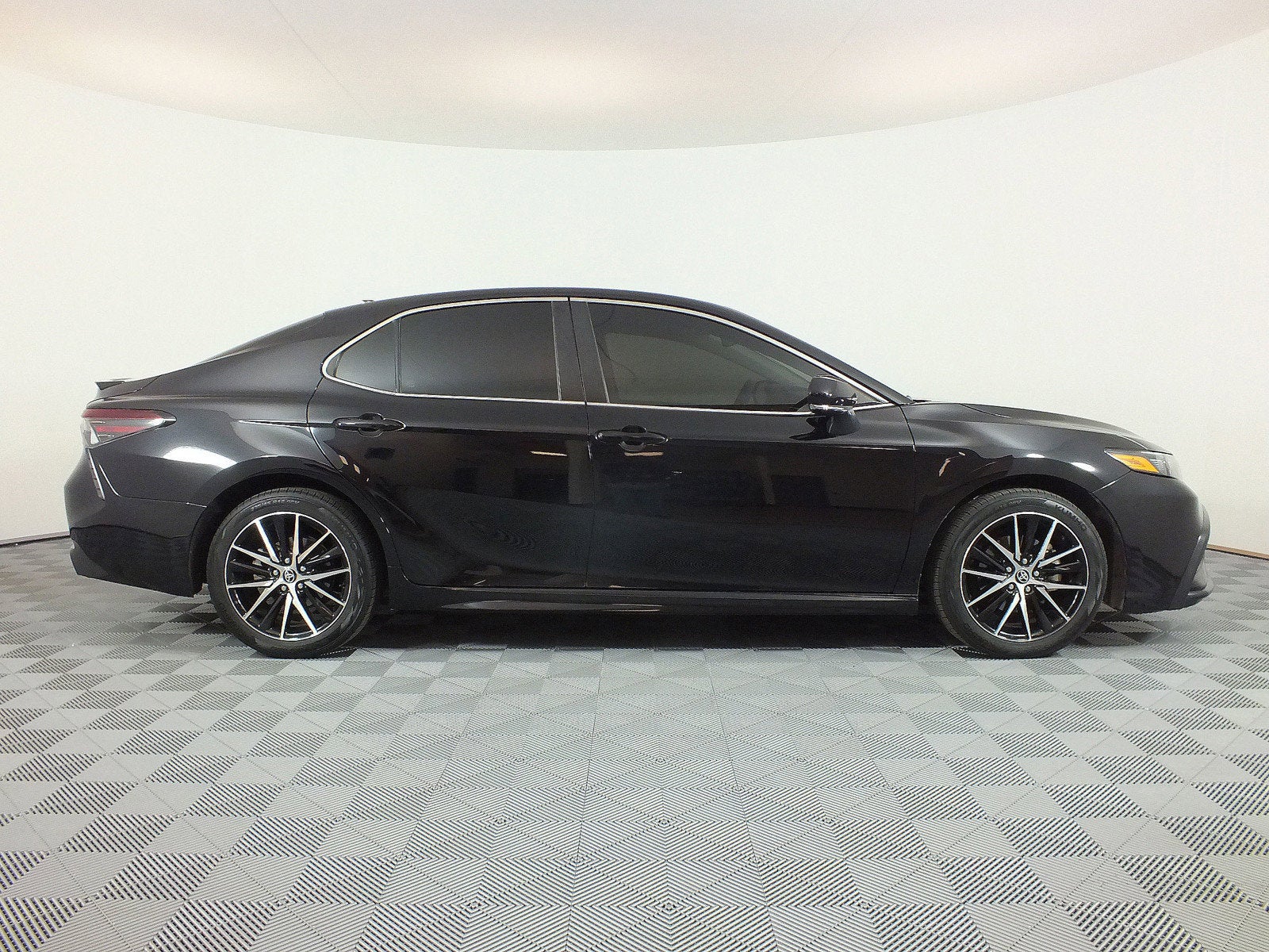 2024 Toyota Camry SE *1-OWNER*