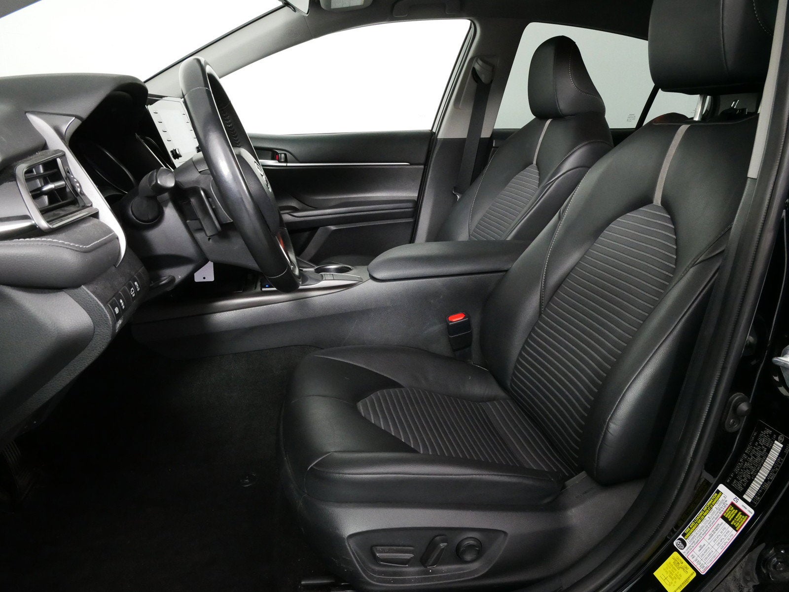 2023 Toyota Camry SE *RELIABLE DAILY DRIVER!*