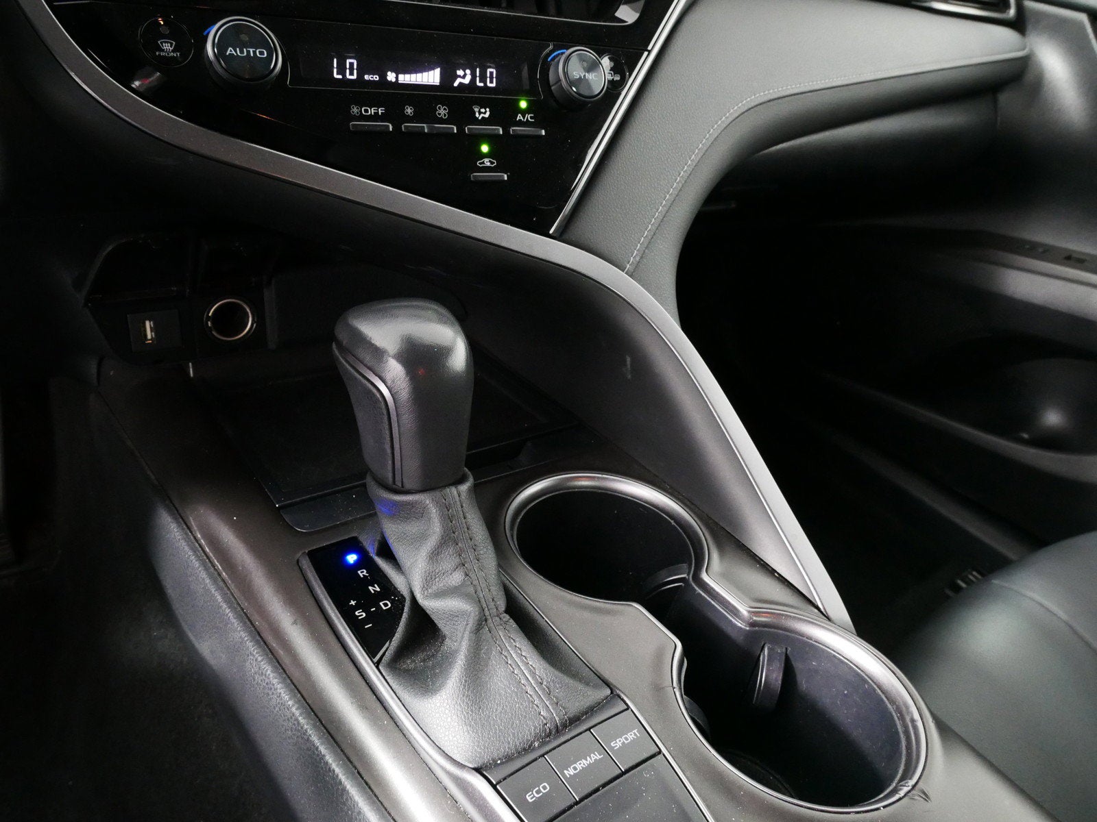 2023 Toyota Camry SE *RELIABLE DAILY DRIVER!*