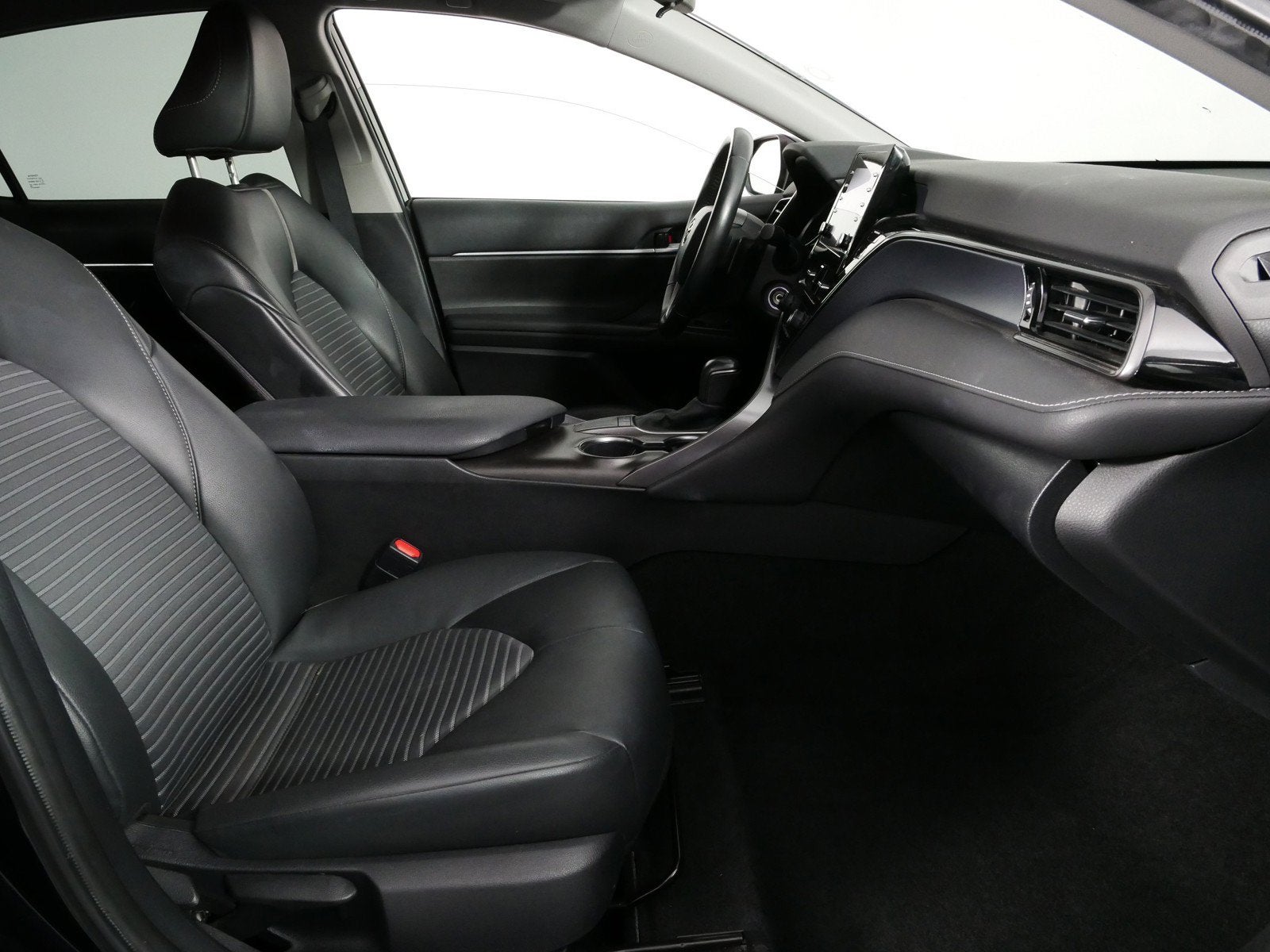 2023 Toyota Camry SE *RELIABLE DAILY DRIVER!*