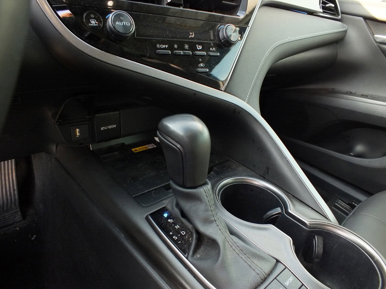 2024 Toyota Camry XSE FWD *1 OWNER, CLEAN CARFAX!*