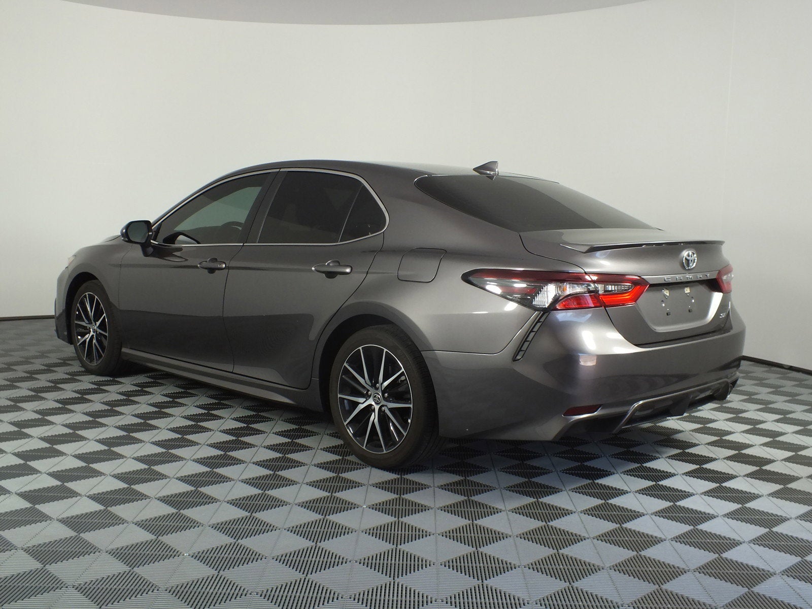2023 Toyota Camry SE *1-OWNER! SUPER LOW MILES!*