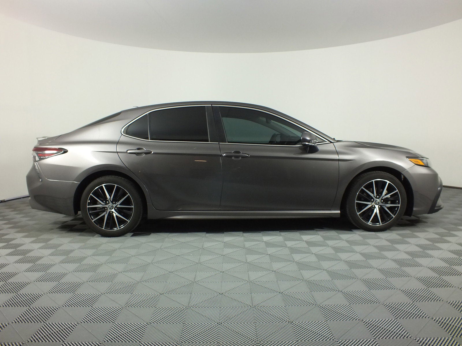 2023 Toyota Camry SE *1-OWNER! SUPER LOW MILES!*