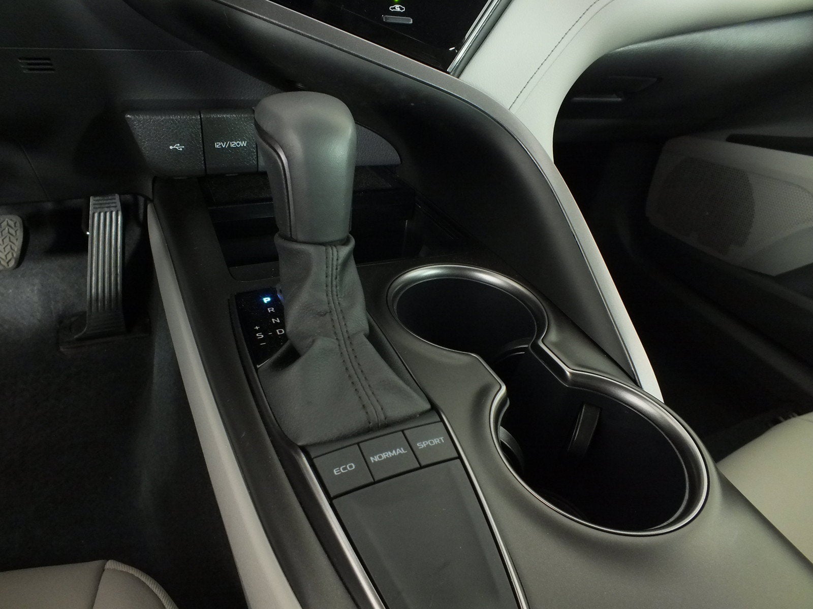 2024 Toyota Camry SE *1-OWNER*