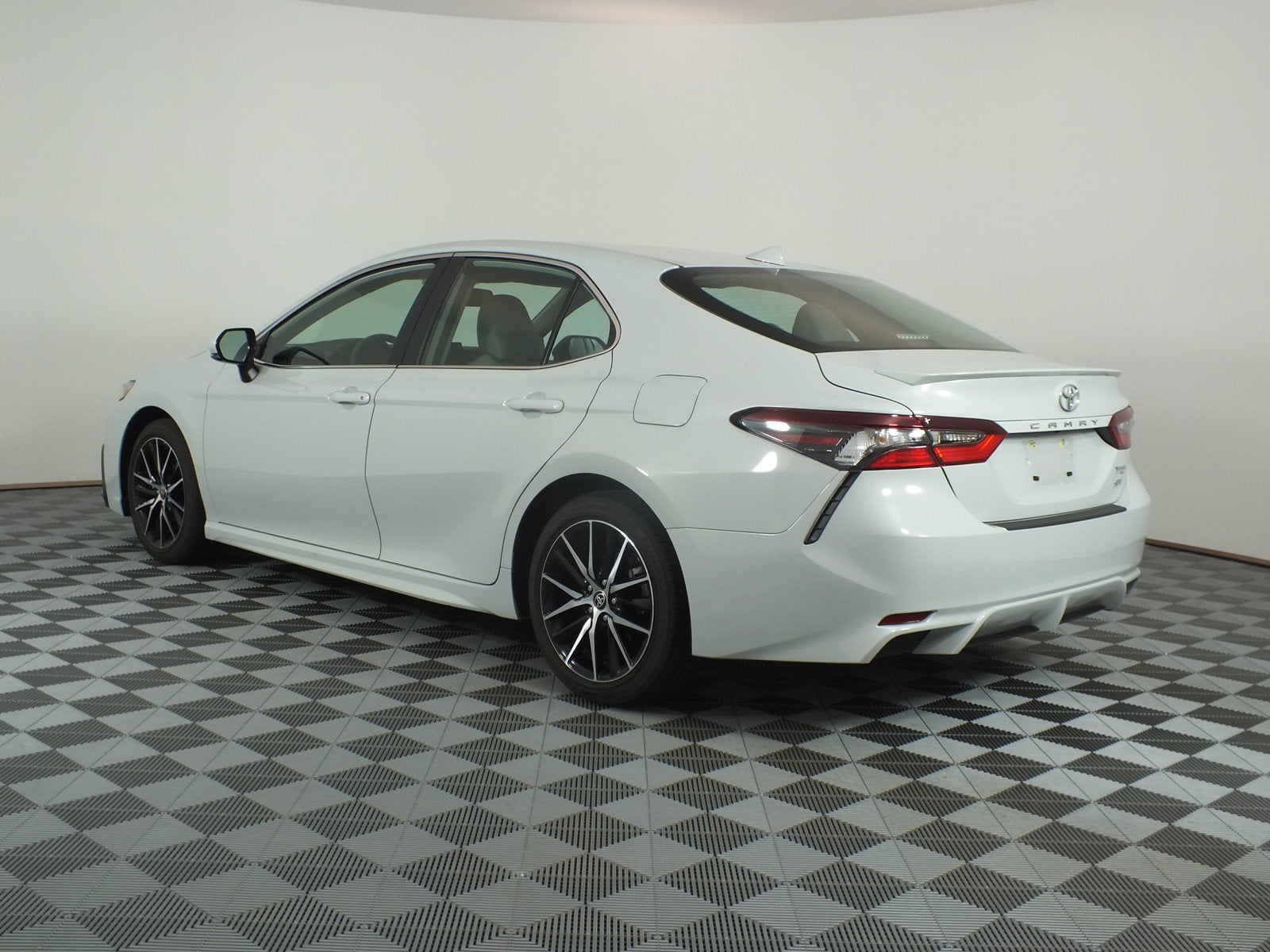 2024 Toyota Camry SE *1-OWNER*