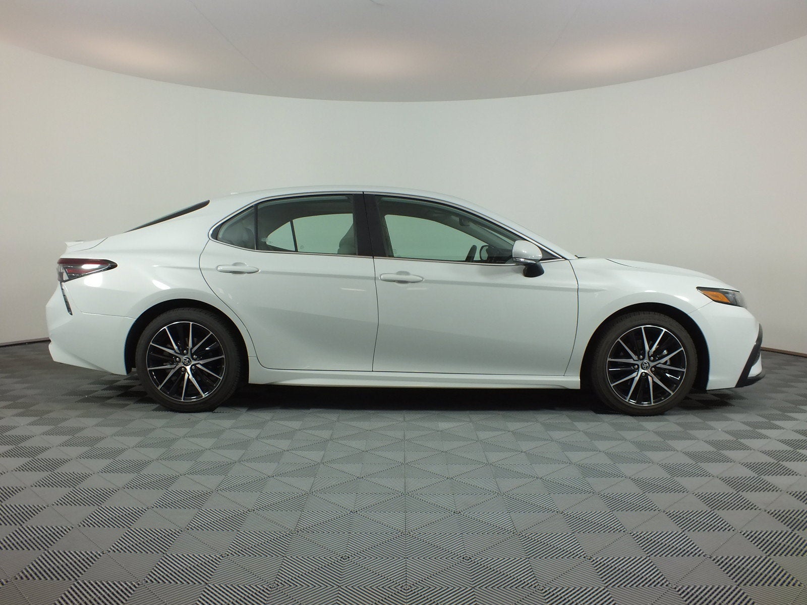 2024 Toyota Camry SE *1-OWNER*