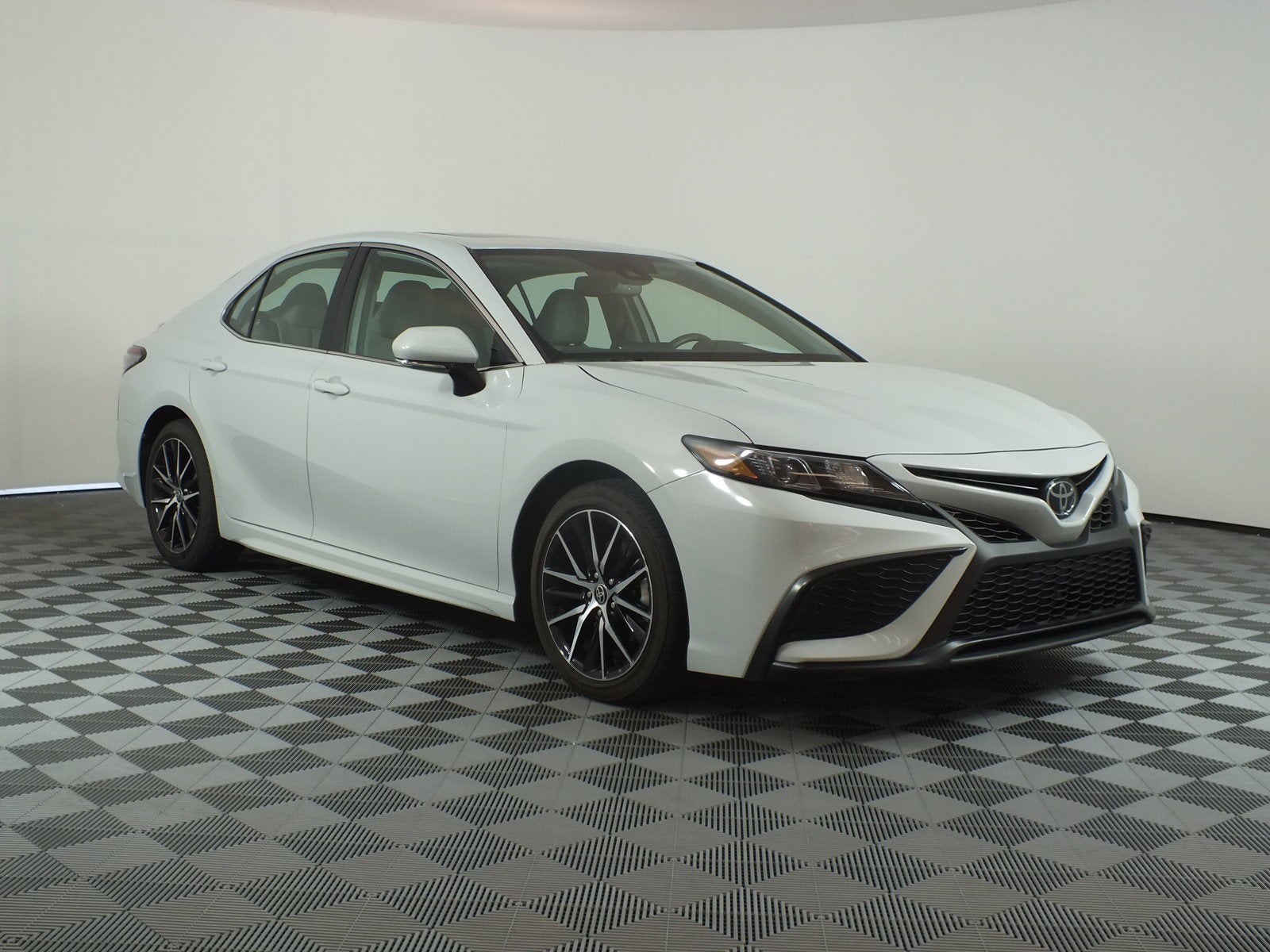 2024 Toyota Camry SE *1-OWNER*