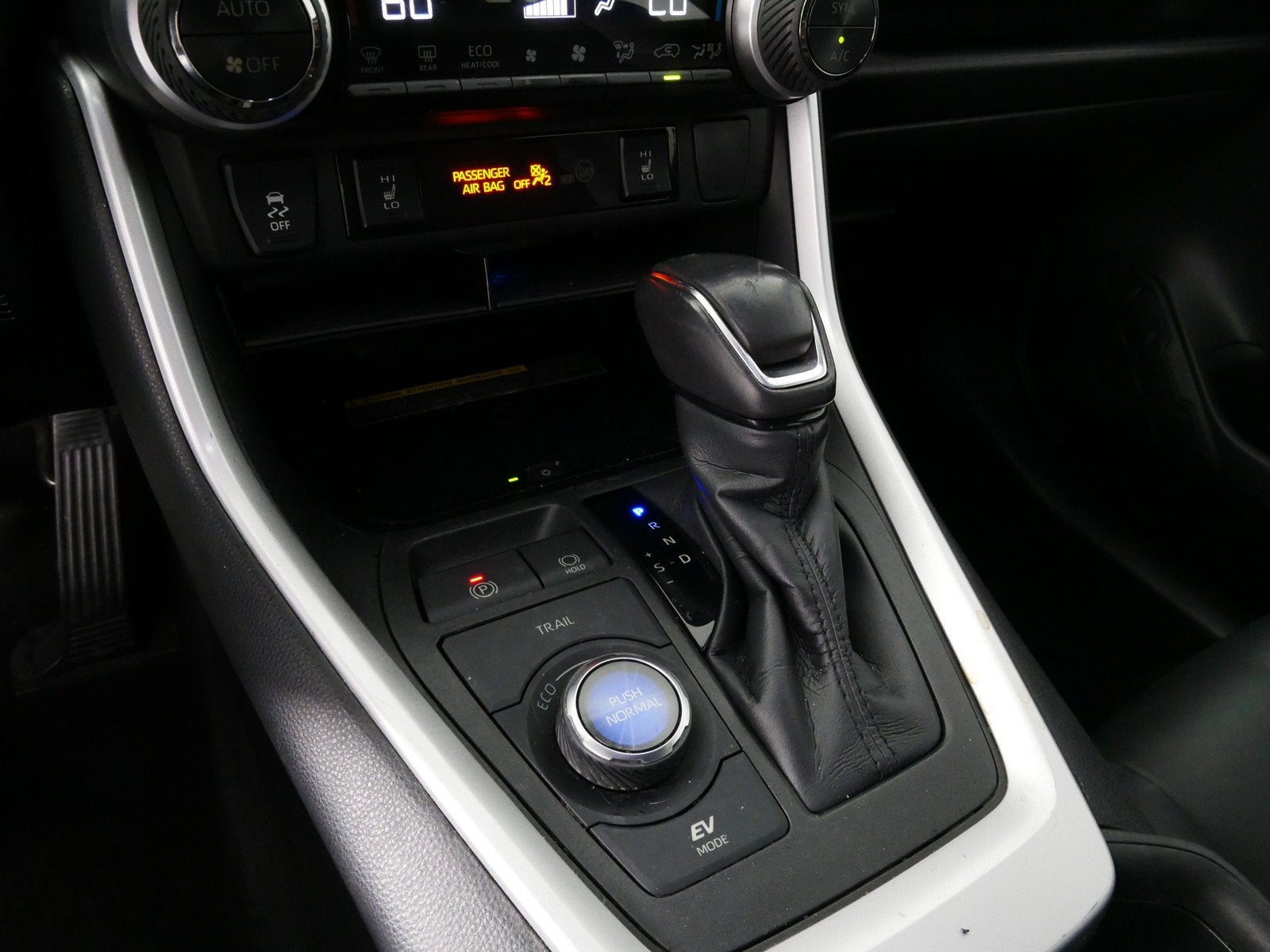 2021 Toyota RAV4 Hybrid XSE AWD *CLEAN CARFAX*