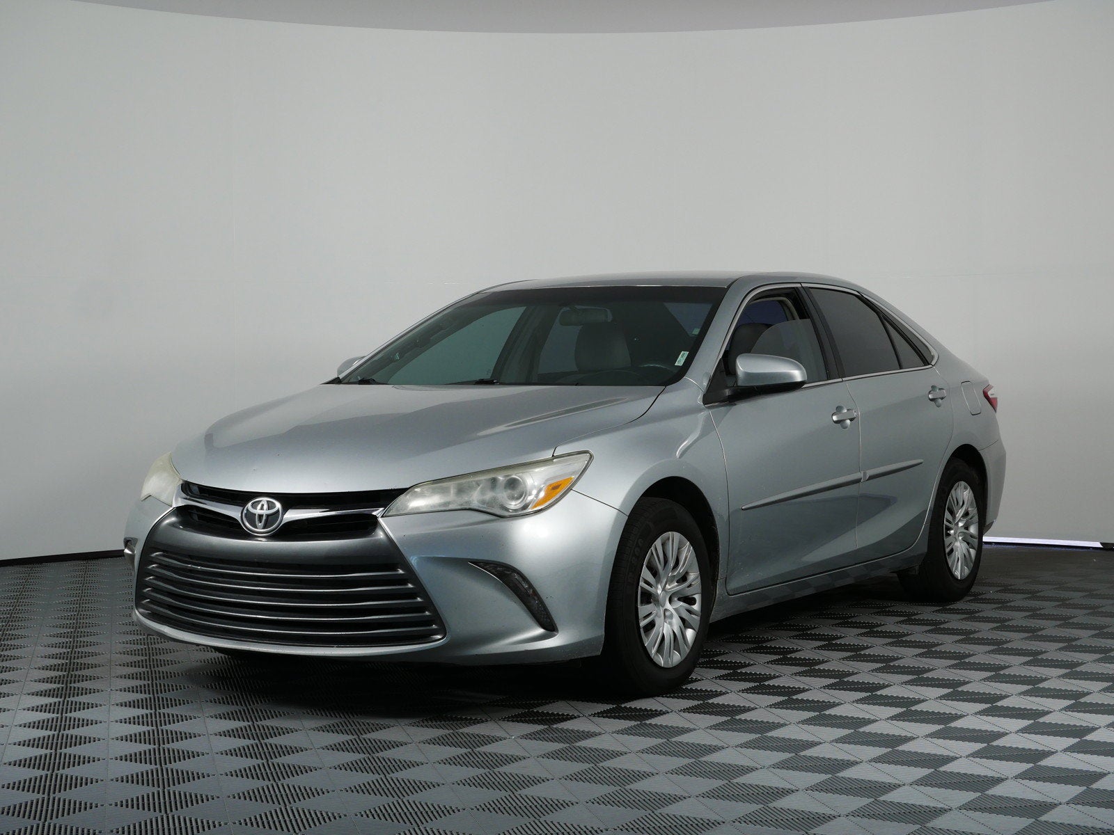 2016 Toyota Camry LE *CLEAN CARFAX*