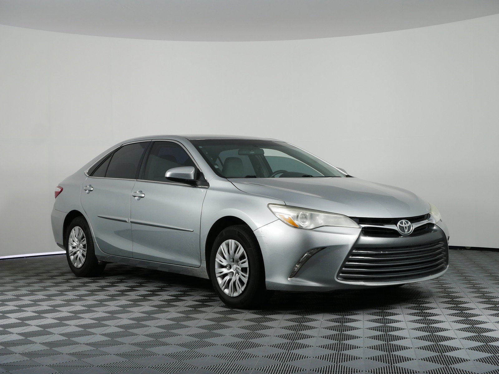 2016 Toyota Camry LE *CLEAN CARFAX*