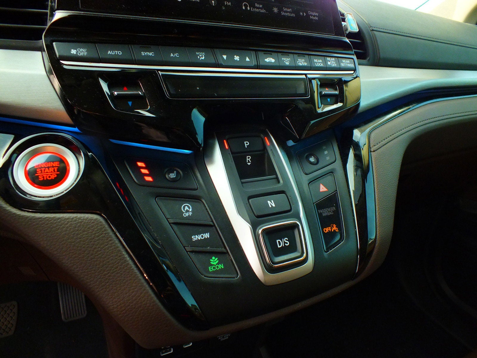 2025 Honda Odyssey Touring FWD *CLEAN CARFAX, 1 OWNER!*