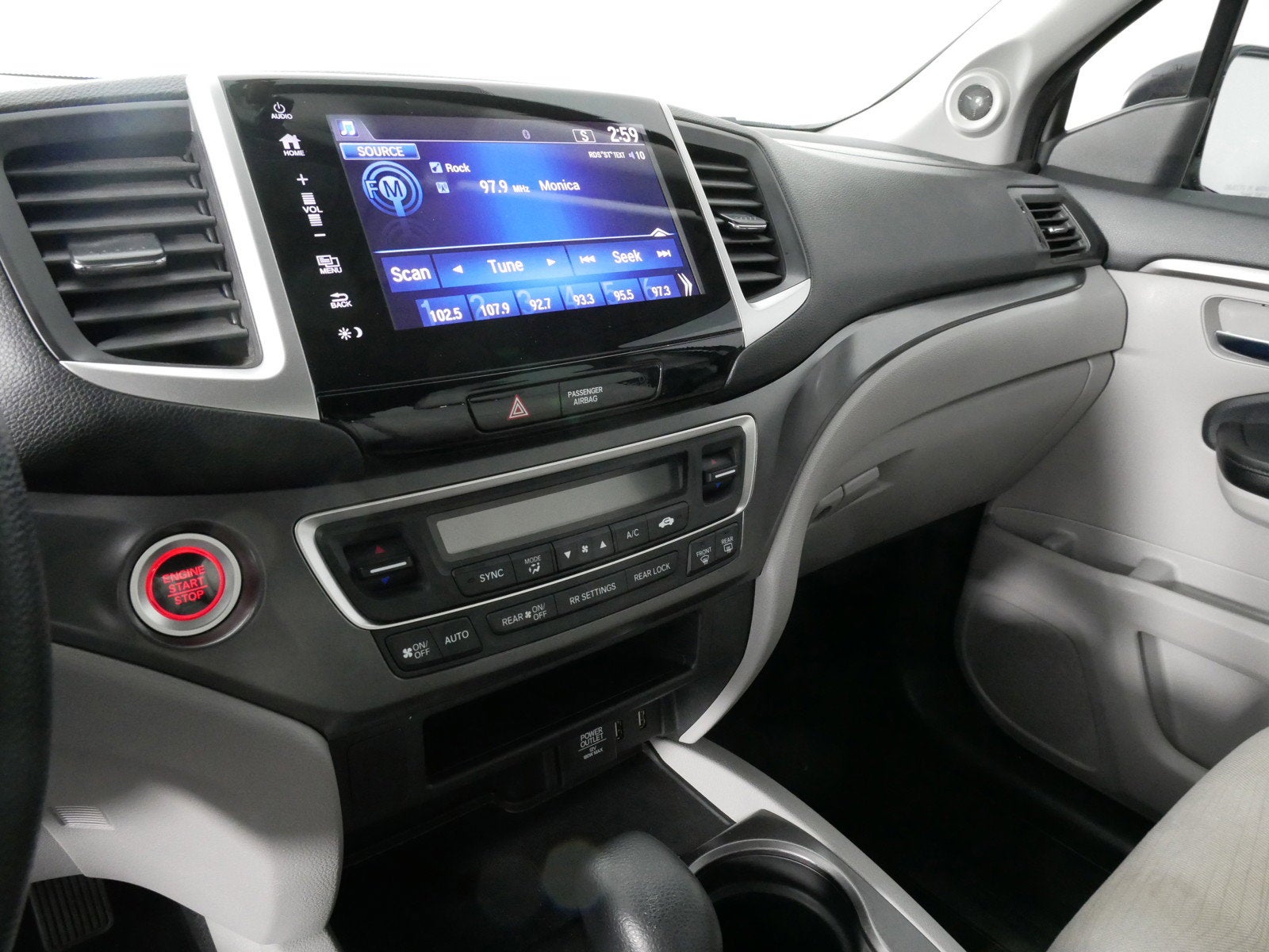 2017 Honda Pilot EX FWD *CLEAN CARFAX!*