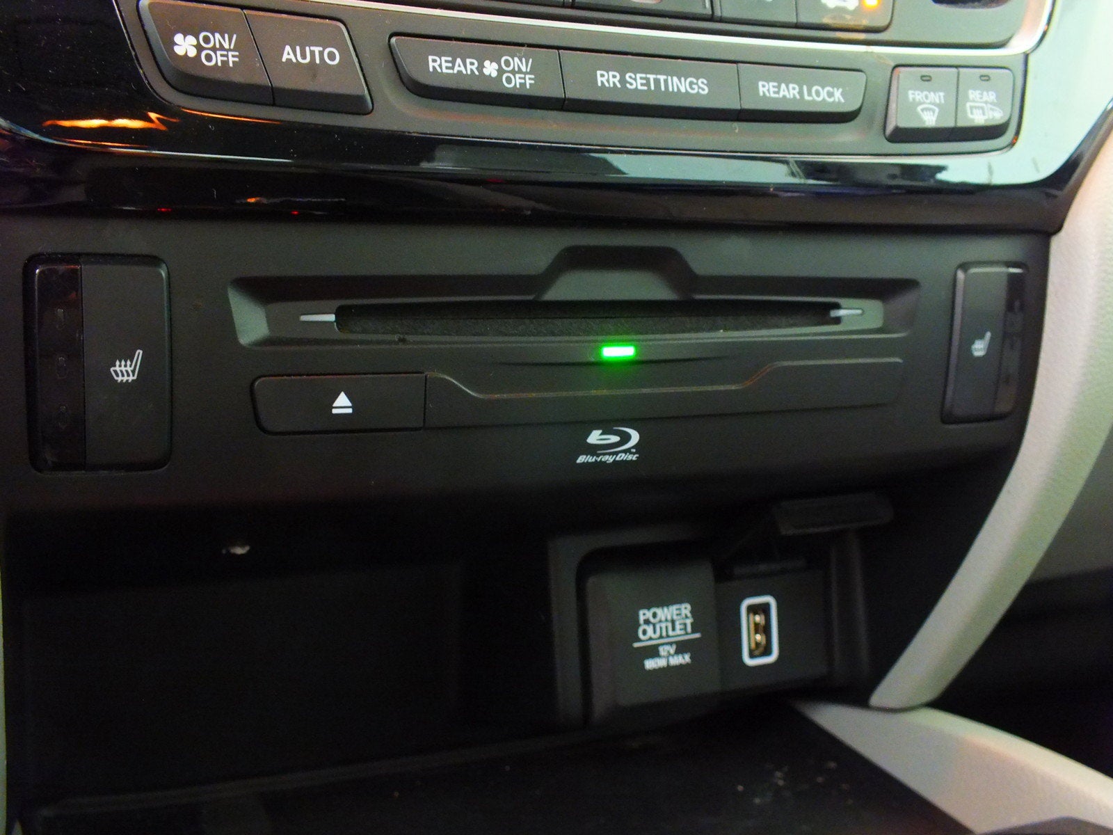 2020 Honda Pilot Touring 8-Passenger *WELL MAINTAINED!*
