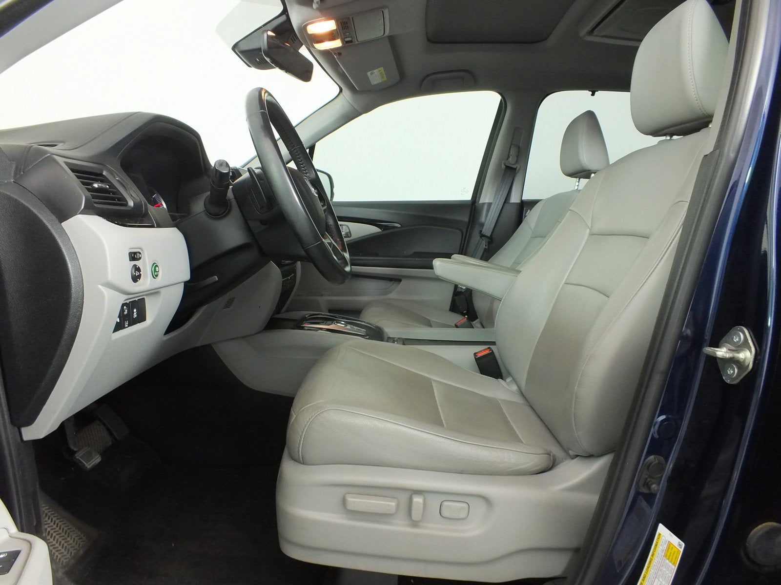 2020 Honda Pilot Touring 8-Passenger *WELL MAINTAINED!*