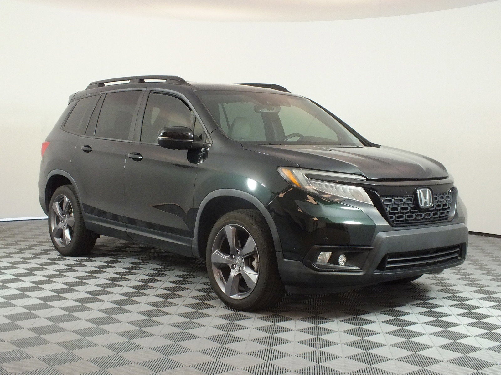 2019 Honda Passport Touring AWD *VERY WELL MAINTAINED!*