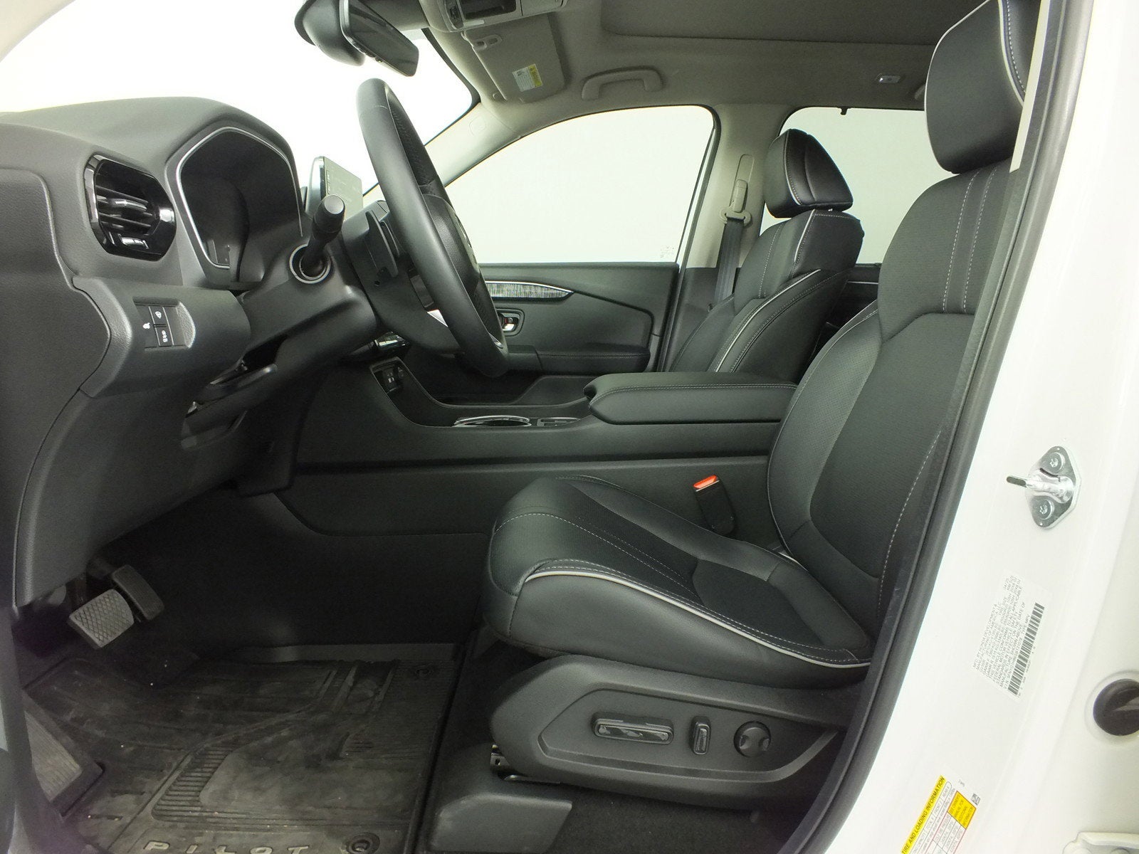 2025 Honda Pilot Elite AWD *1-OWNER! LOW MILES!*
