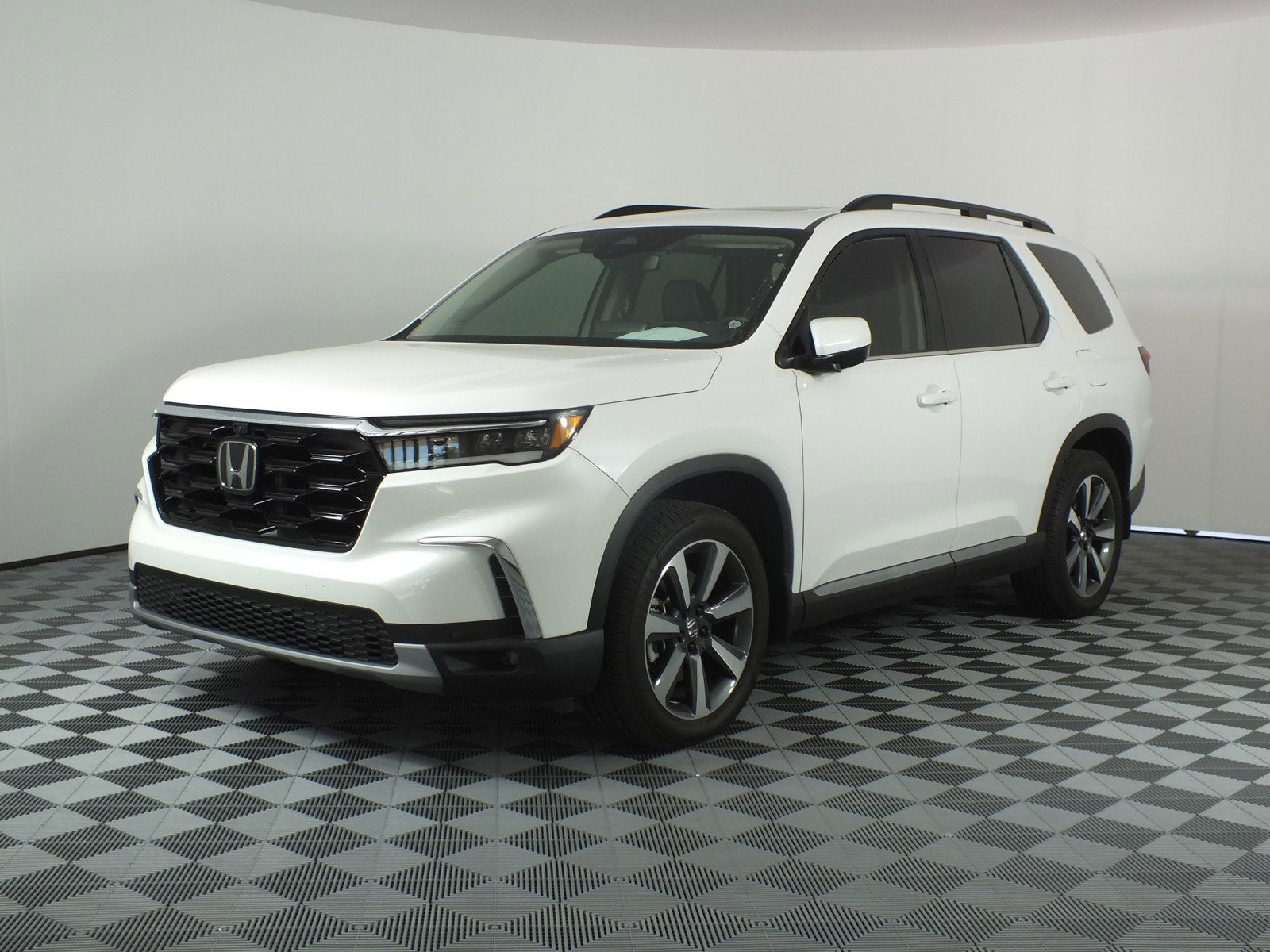2025 Honda Pilot Elite AWD *1-OWNER! LOW MILES!*