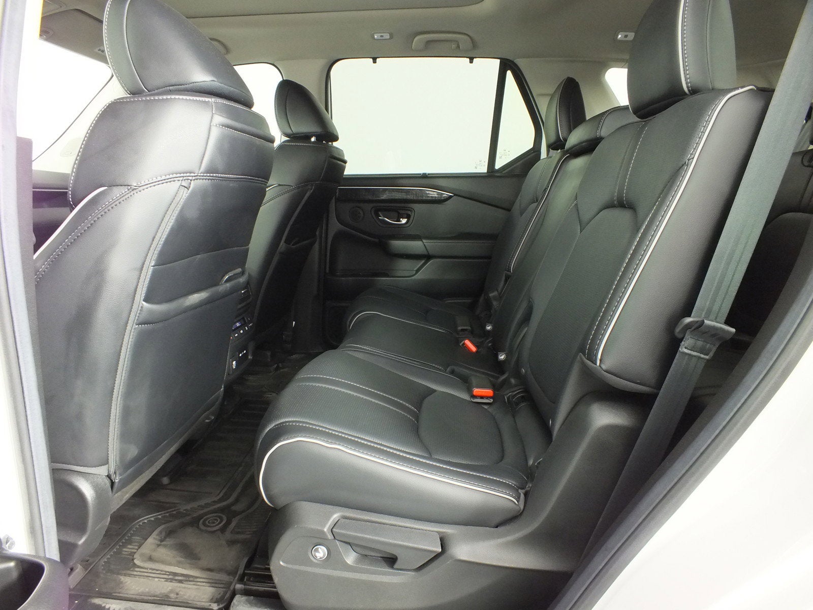 2025 Honda Pilot Elite AWD *1-OWNER! LOW MILES!*