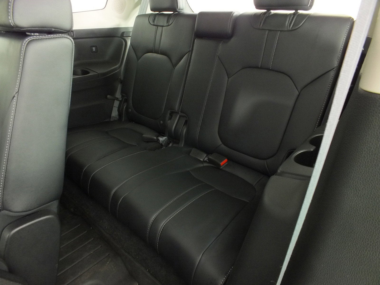 2025 Honda Pilot Elite AWD *1-OWNER! LOW MILES!*