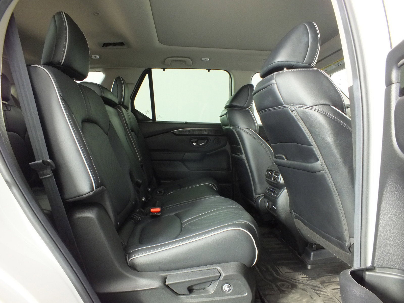 2025 Honda Pilot Elite AWD *1-OWNER! LOW MILES!*