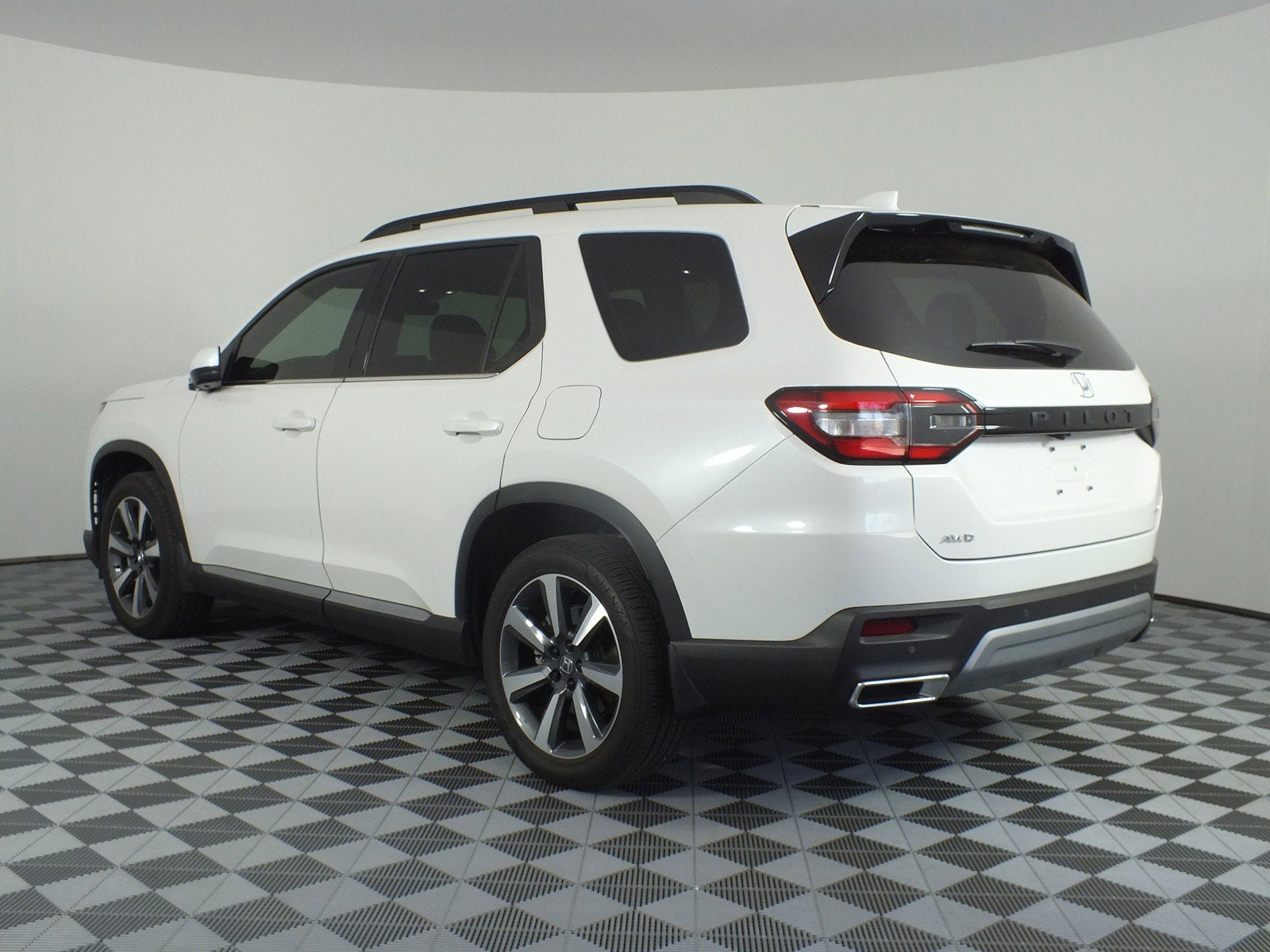 2025 Honda Pilot Elite AWD *1-OWNER! LOW MILES!*