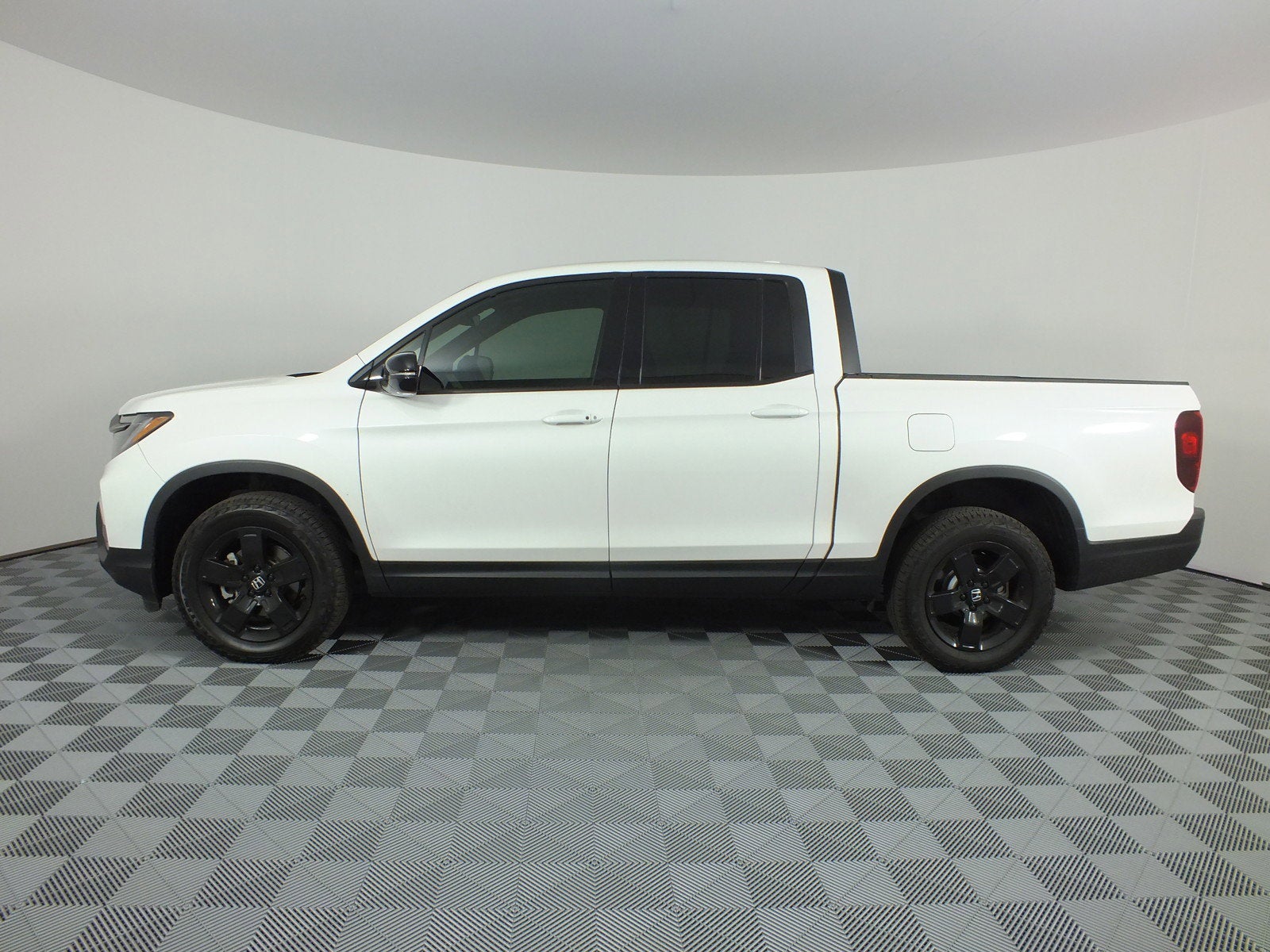 2024 Honda Ridgeline Black Edition AWD *1-OWNER! UNDER 5K MILES!*