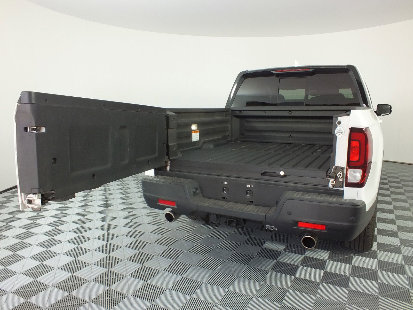 2024 Honda Ridgeline Black Edition AWD *1-OWNER! UNDER 5K MILES!*