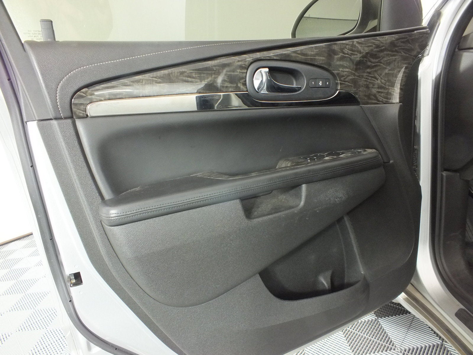 2014 Buick Enclave Leather *CLEAN CARFAX!*