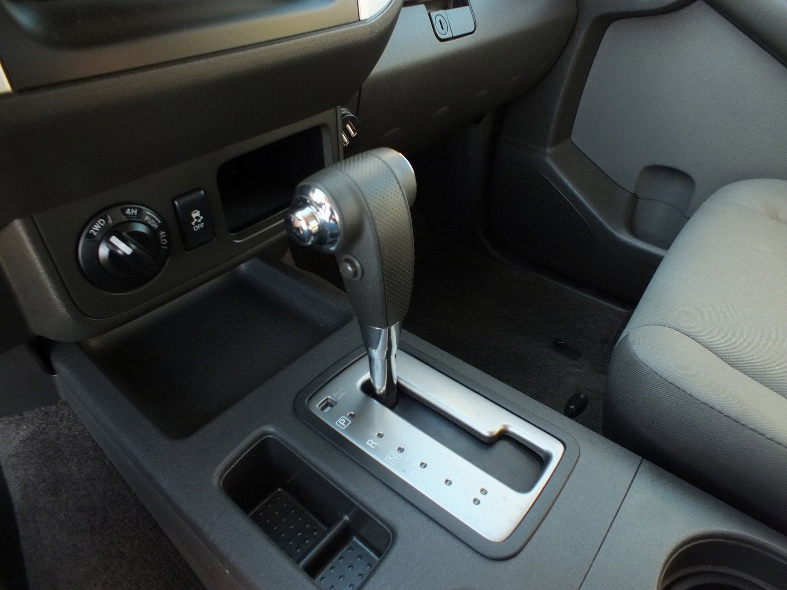 2014 Nissan Xterra S 4WD *CLEAN CARFAX!*