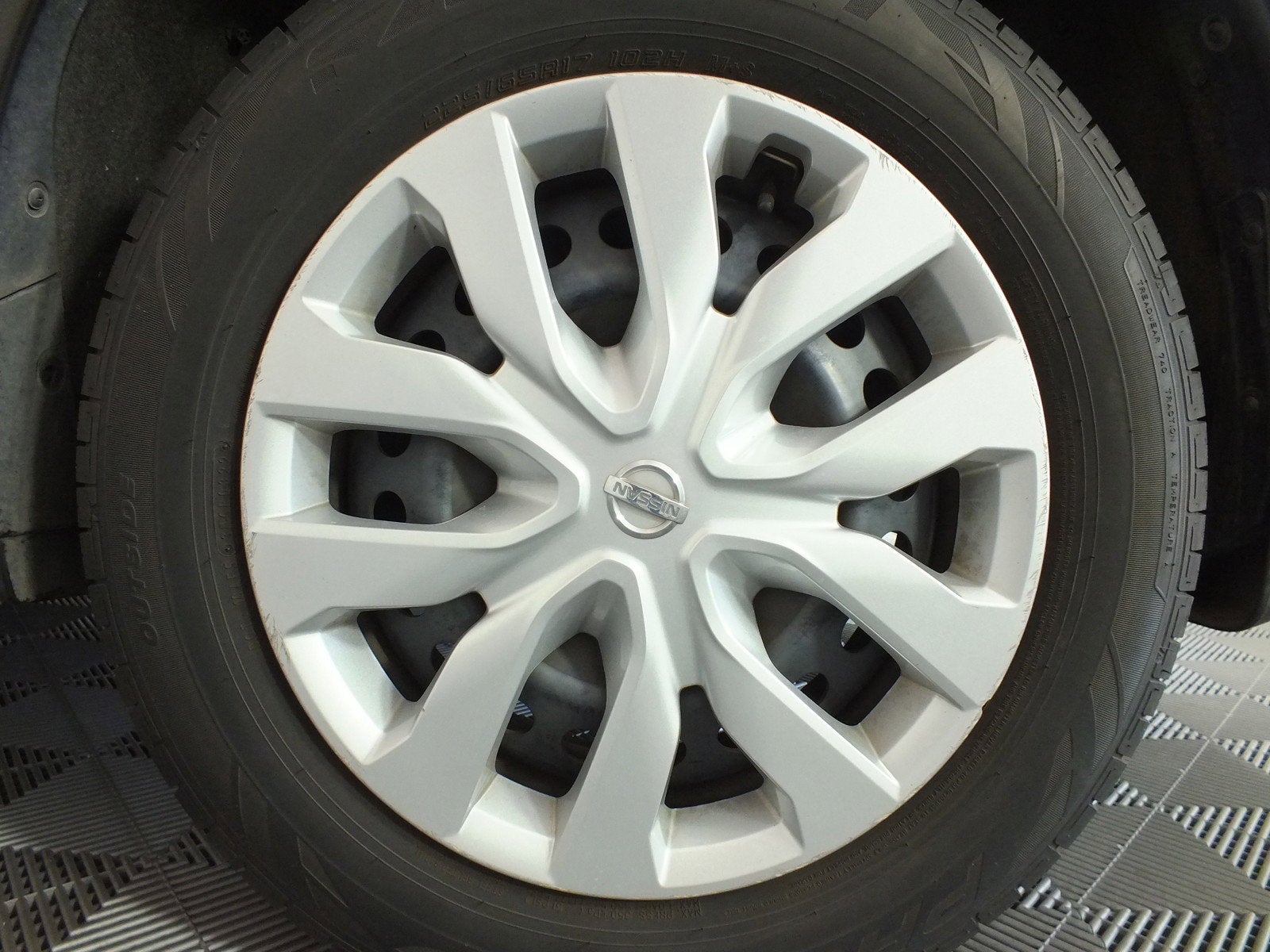 2018 Nissan Rogue S *PRICED TO SELL!*