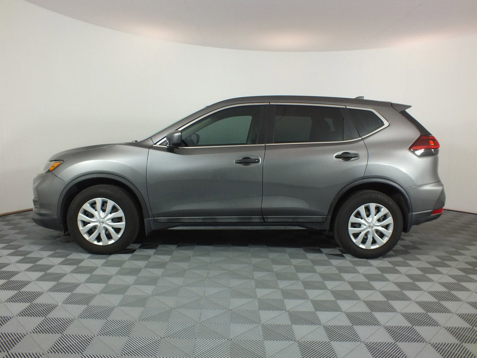 2018 Nissan Rogue S *PRICED TO SELL!*