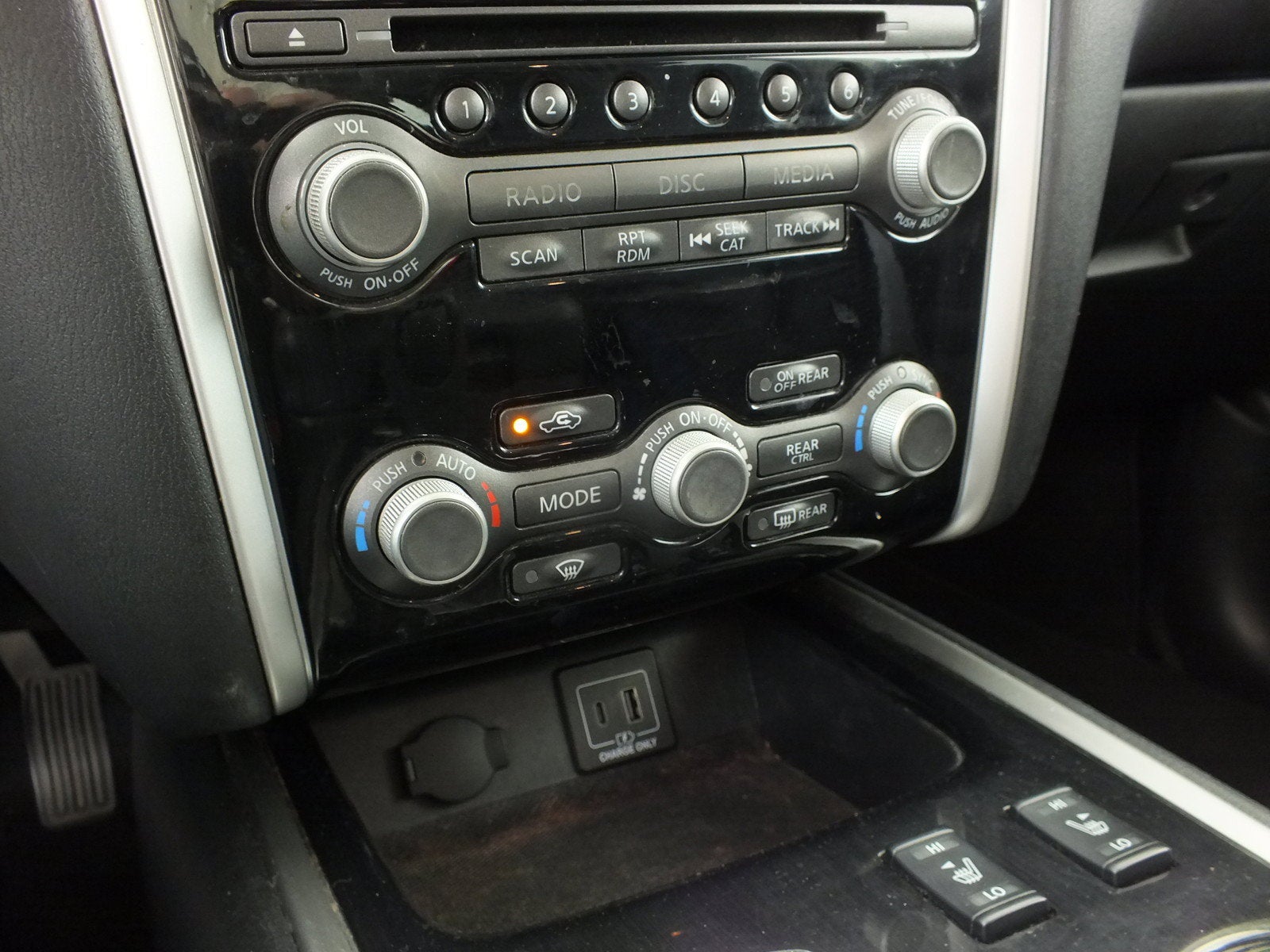 2019 Nissan Pathfinder SV 4WD *3rd ROW SEATING!*