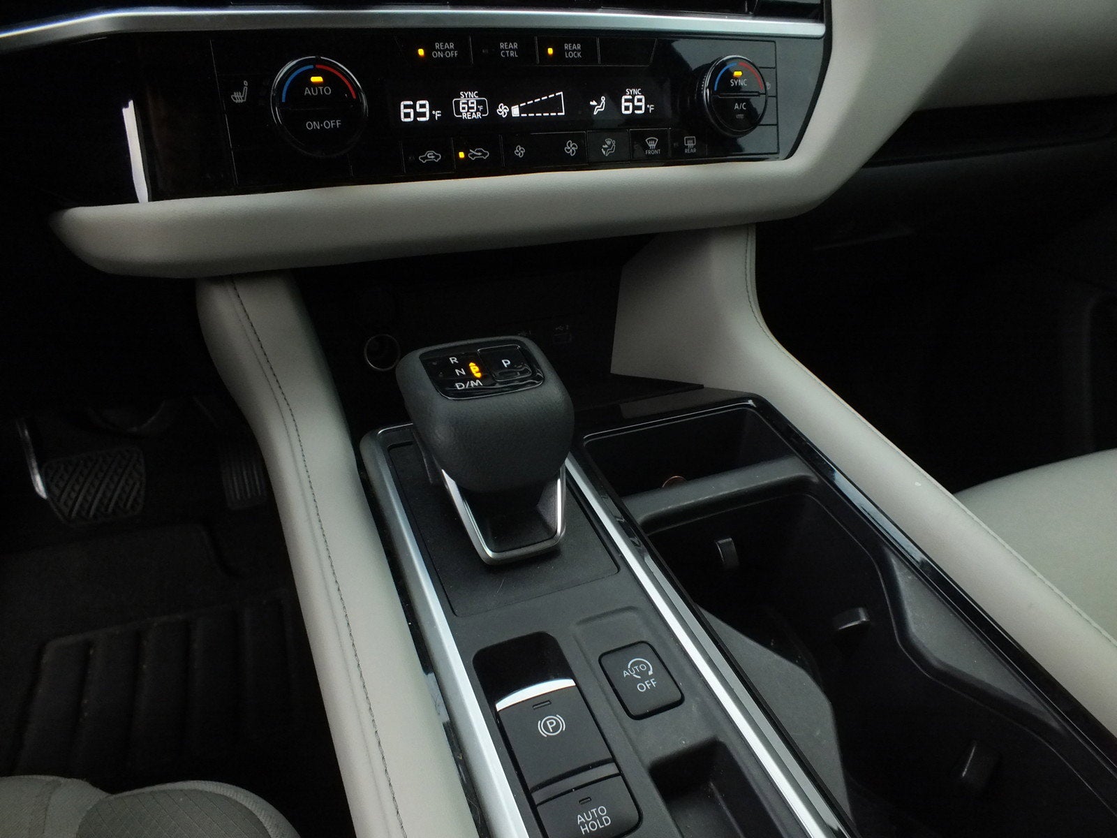 2025 Nissan Pathfinder SV *CLEAN CARFAX!*