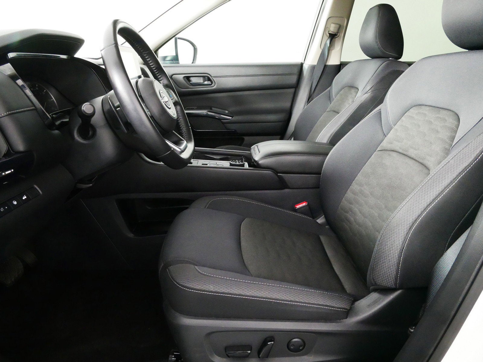 2025 Nissan Pathfinder SV 4WD *1-OWNER, CLEAN CARFAX!*