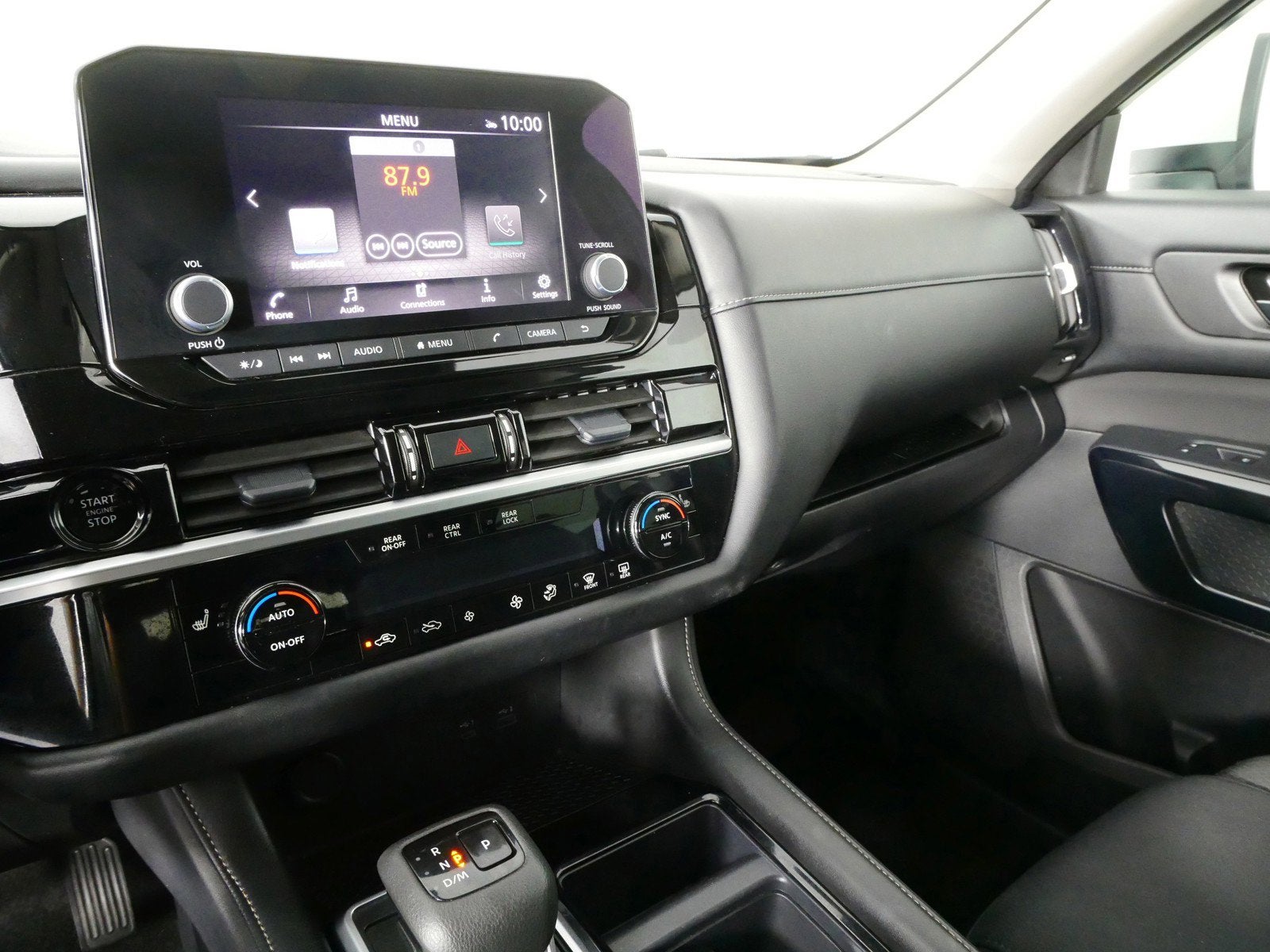 2025 Nissan Pathfinder SV 4WD *1-OWNER, CLEAN CARFAX!*