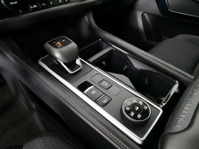 2025 Nissan Pathfinder SV 4WD *1-OWNER, CLEAN CARFAX!*