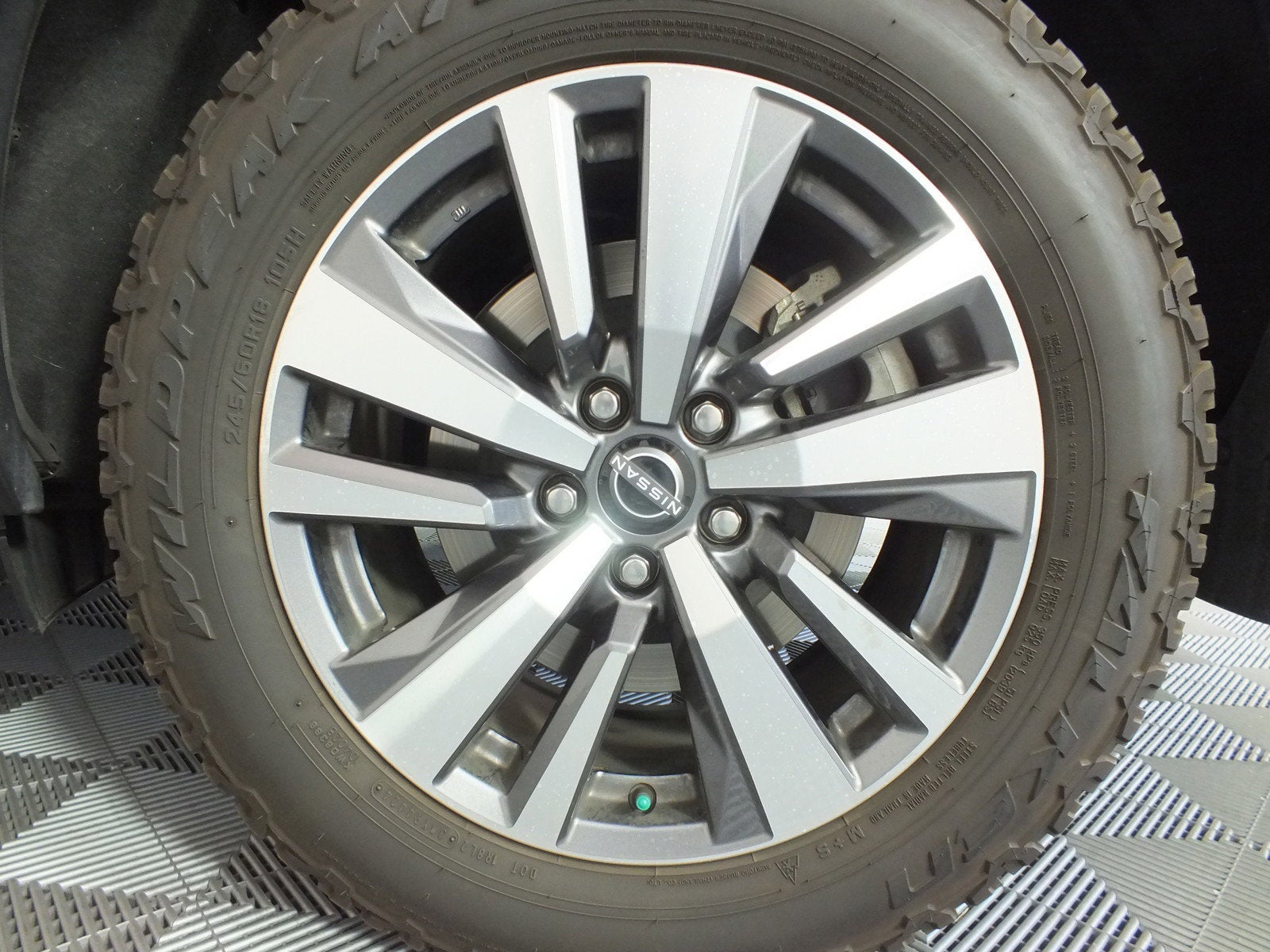 2023 Nissan Pathfinder SL *CLEAN CARFAX*