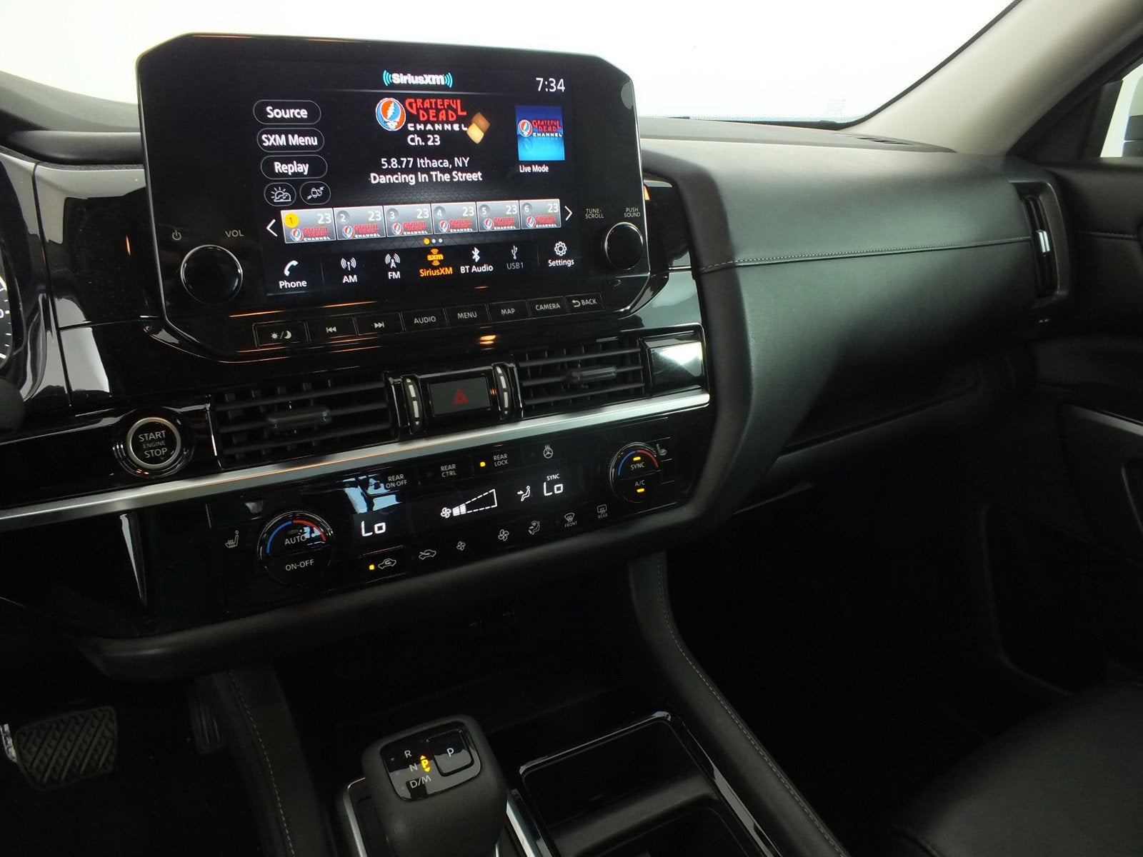2023 Nissan Pathfinder SL *CLEAN CARFAX*