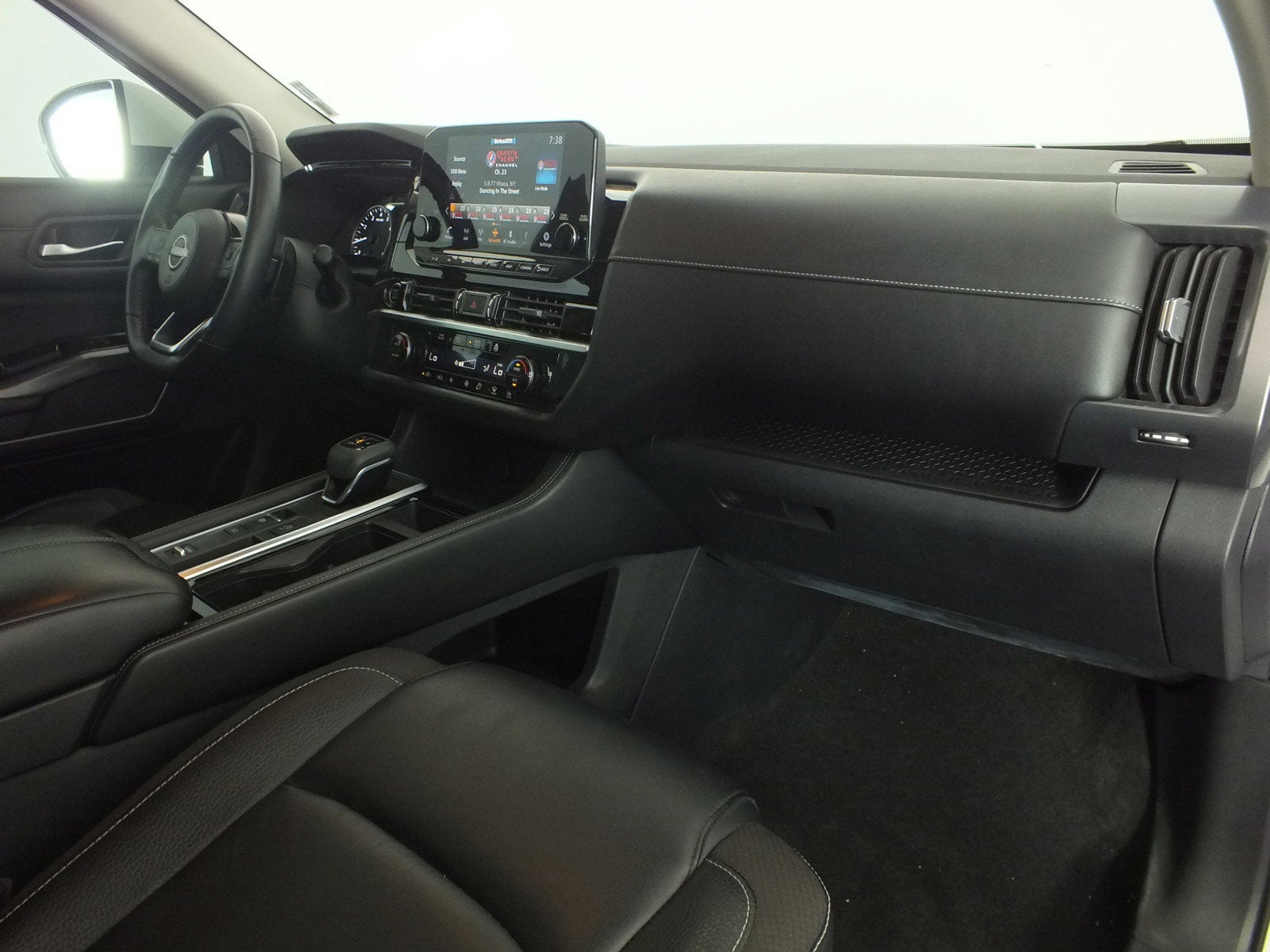 2023 Nissan Pathfinder SL *CLEAN CARFAX*