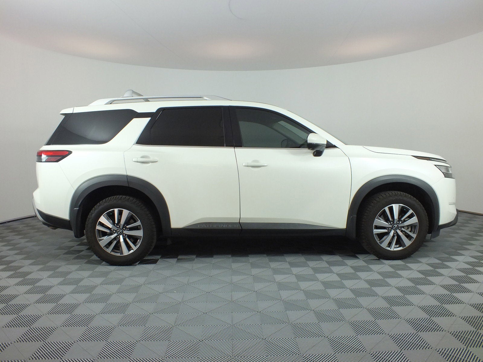 2023 Nissan Pathfinder SL *CLEAN CARFAX*