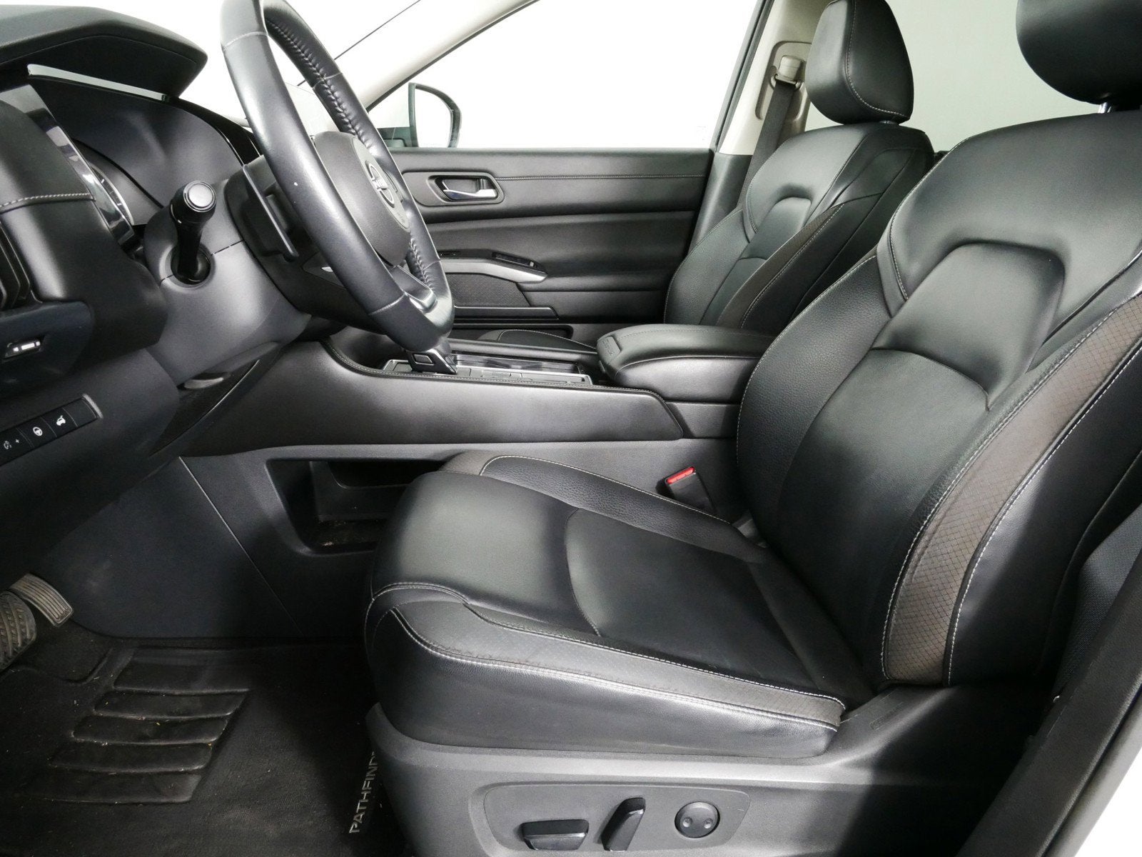 2023 Nissan Pathfinder SL RWD *CLEAN CARFAX, 1 OWNER!*