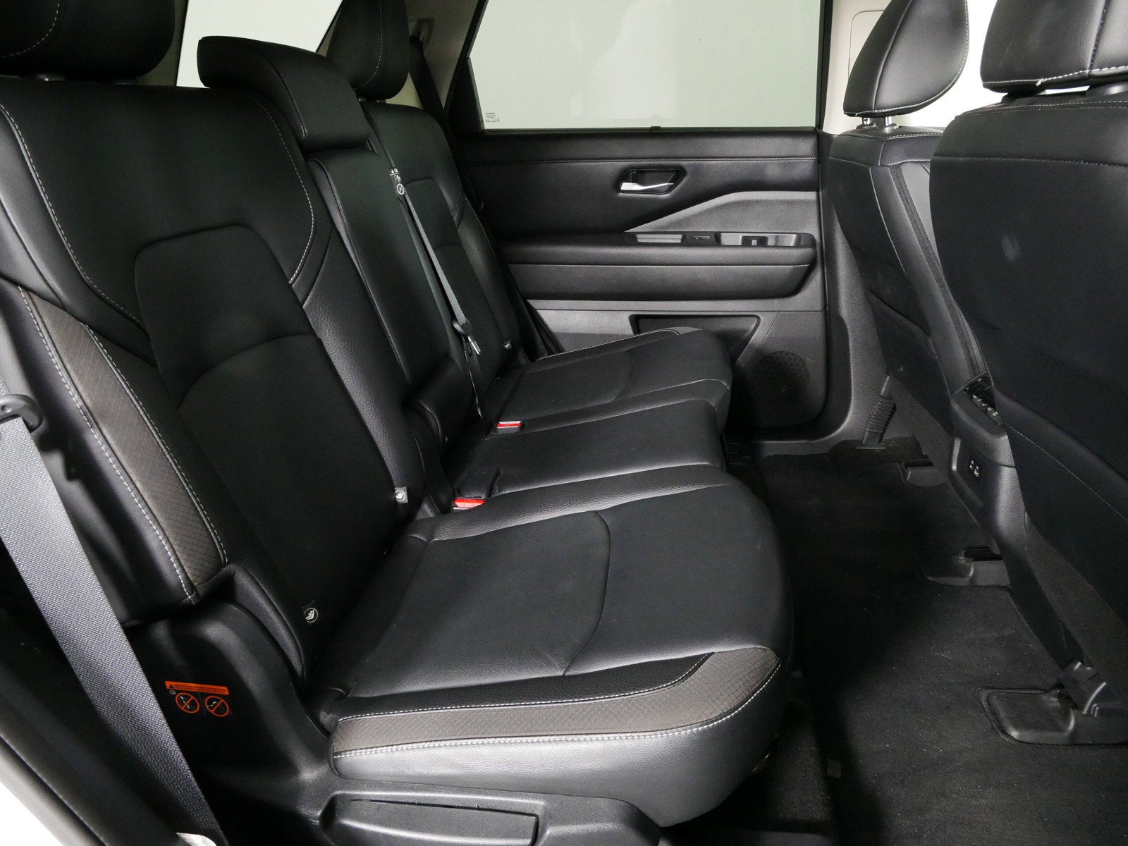 2023 Nissan Pathfinder SL RWD *CLEAN CARFAX, 1 OWNER!*