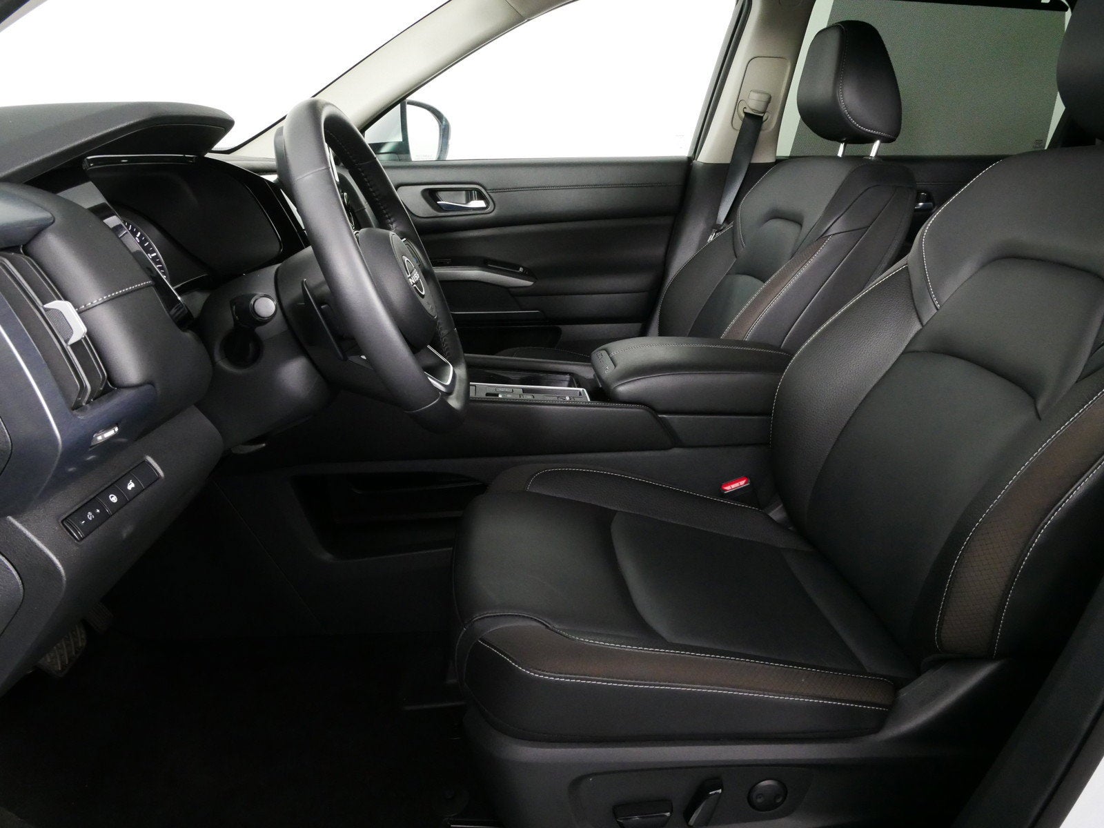 2025 Nissan Pathfinder SL *1-OWNER! ONLY 8K MILES!*