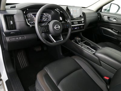 2025 Nissan Pathfinder SL *1-OWNER! ONLY 8K MILES!*