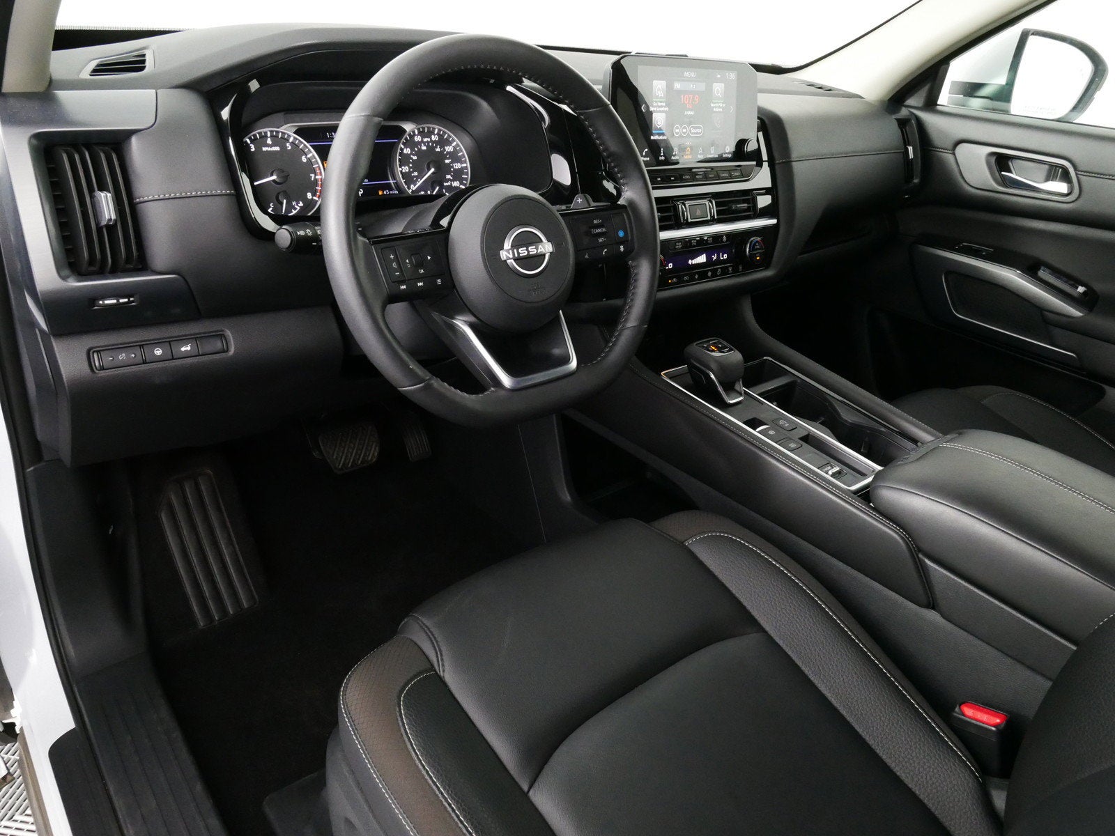 2025 Nissan Pathfinder SL *1-OWNER! ONLY 8K MILES!*