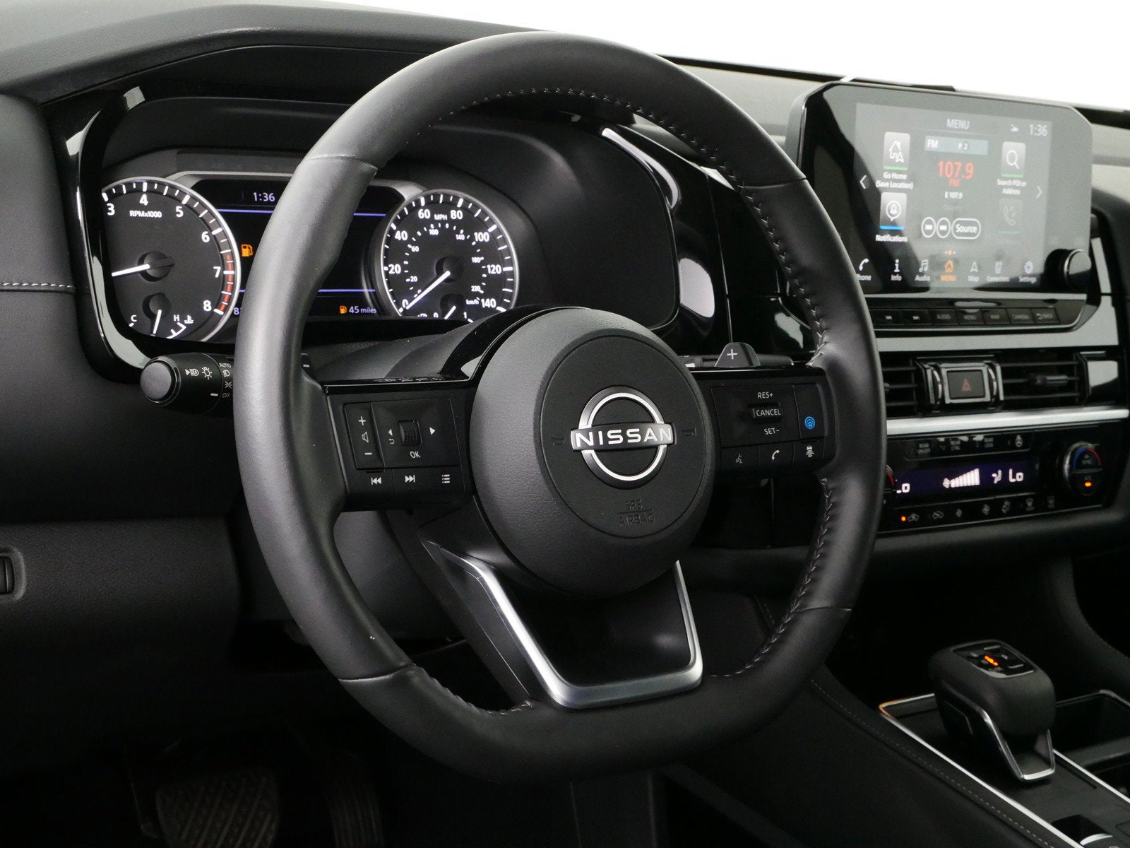 2025 Nissan Pathfinder SL *1-OWNER! ONLY 8K MILES!*