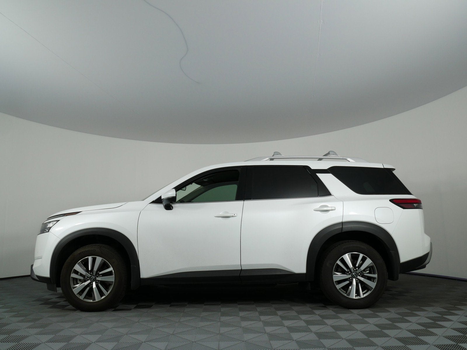 2025 Nissan Pathfinder SL *1-OWNER! ONLY 8K MILES!*