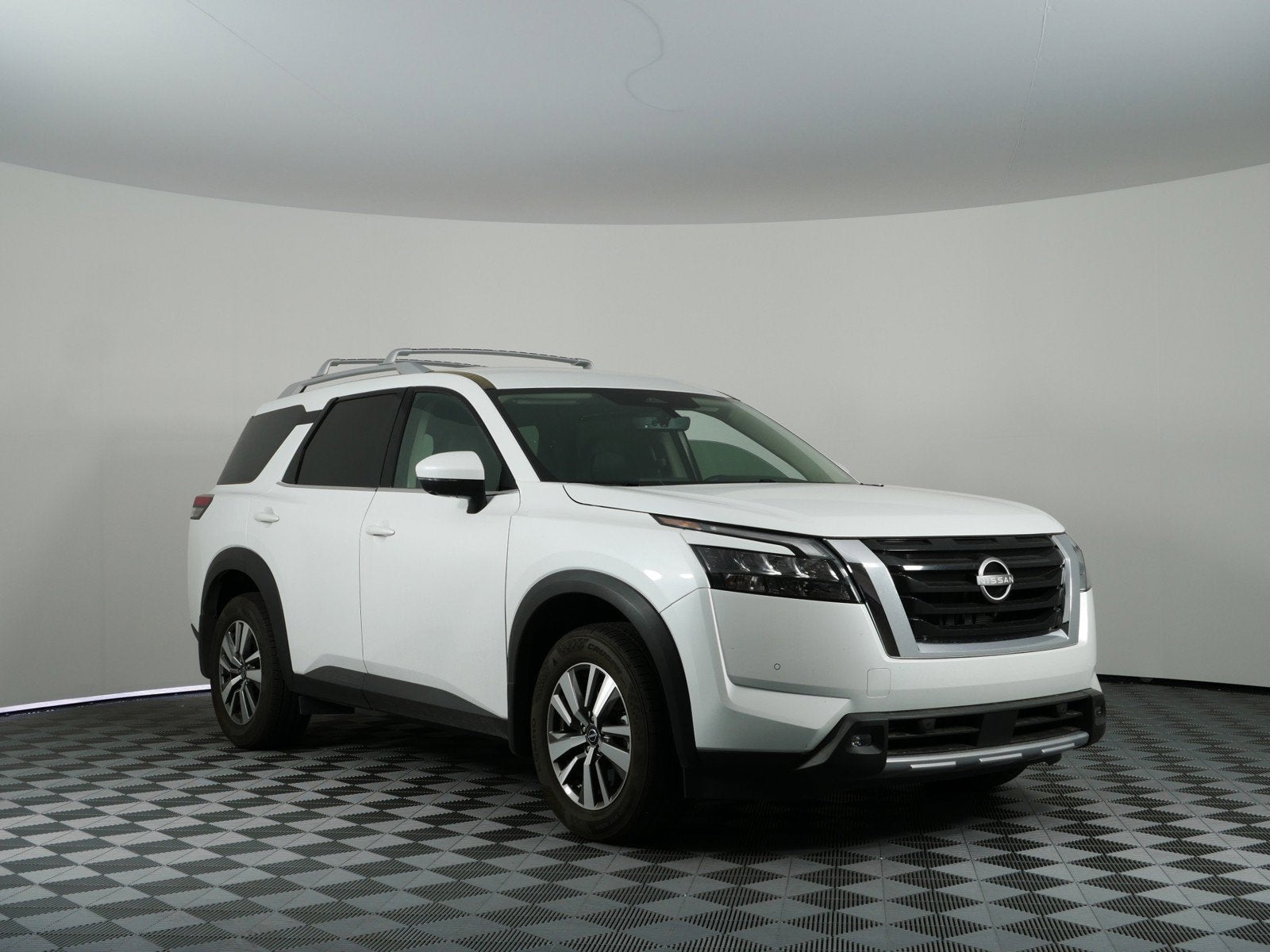 2025 Nissan Pathfinder SL *1-OWNER! ONLY 8K MILES!*