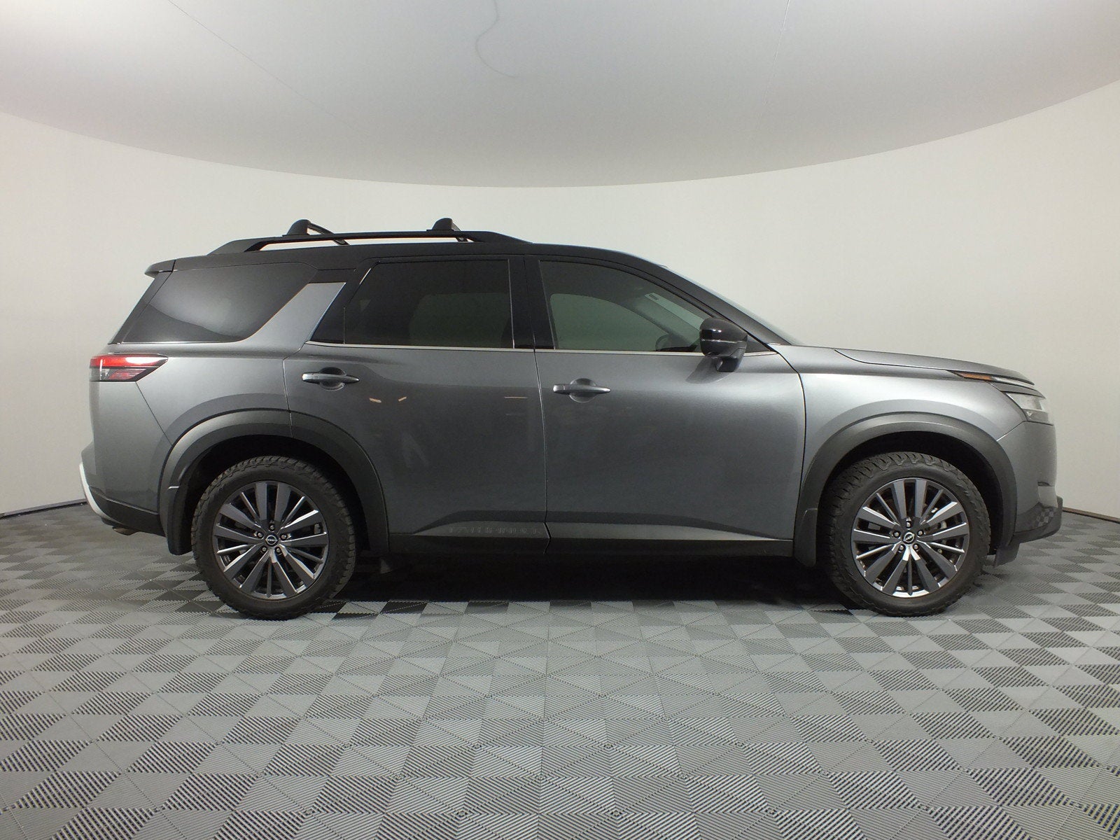 2023 Nissan Pathfinder SL *1-OWNER! LOW MILES!*
