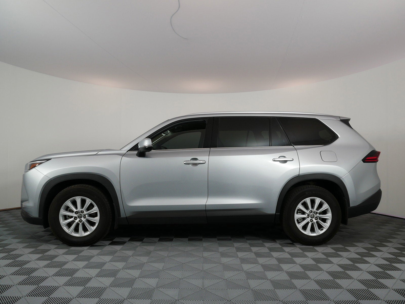 2025 Toyota Grand Highlander XLE *1-OWNER*